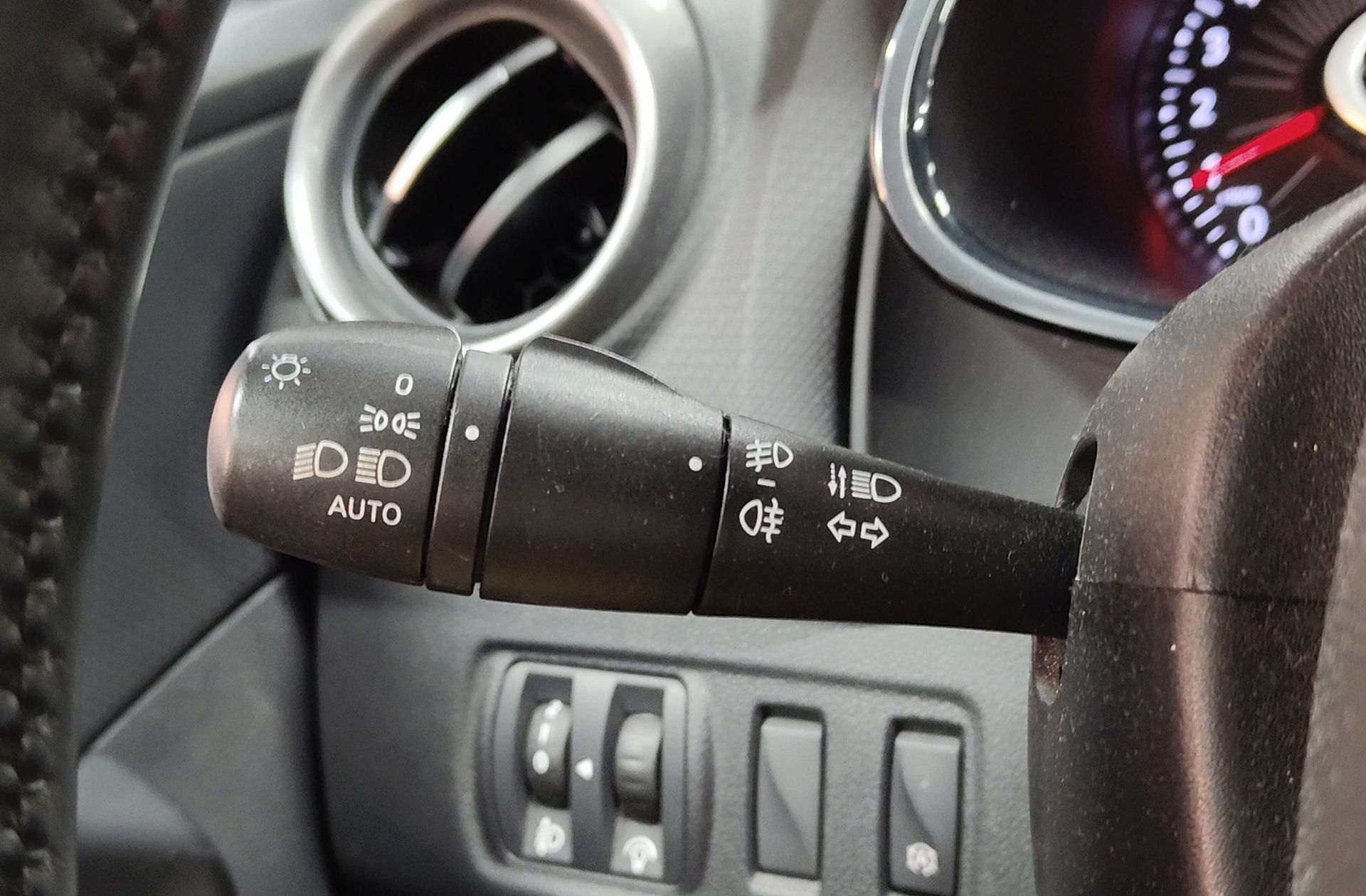Renault Clio Limited Energy TCe - foto 23