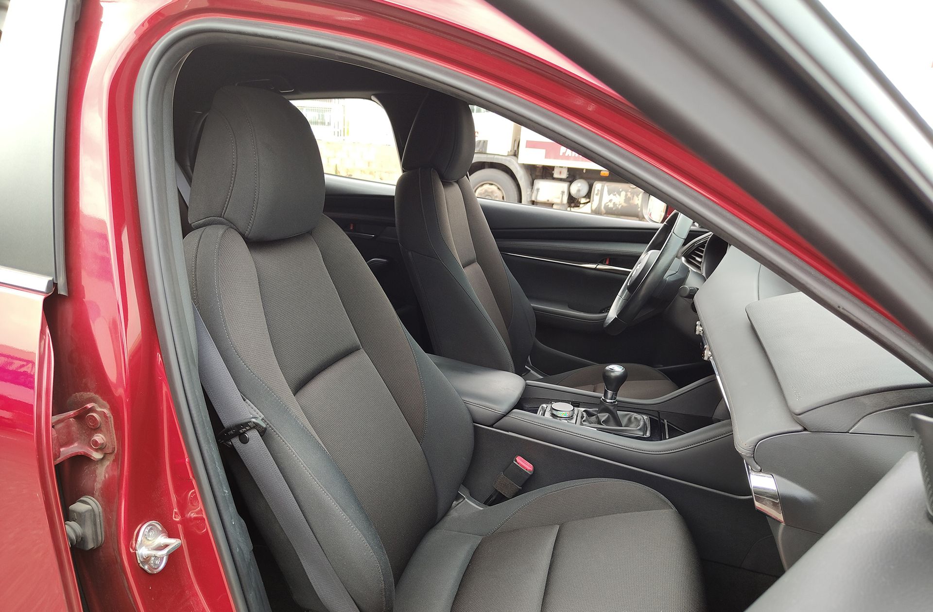 Mazda Mazda3 2.0 e-Skyactiv-G Evolution - foto 19