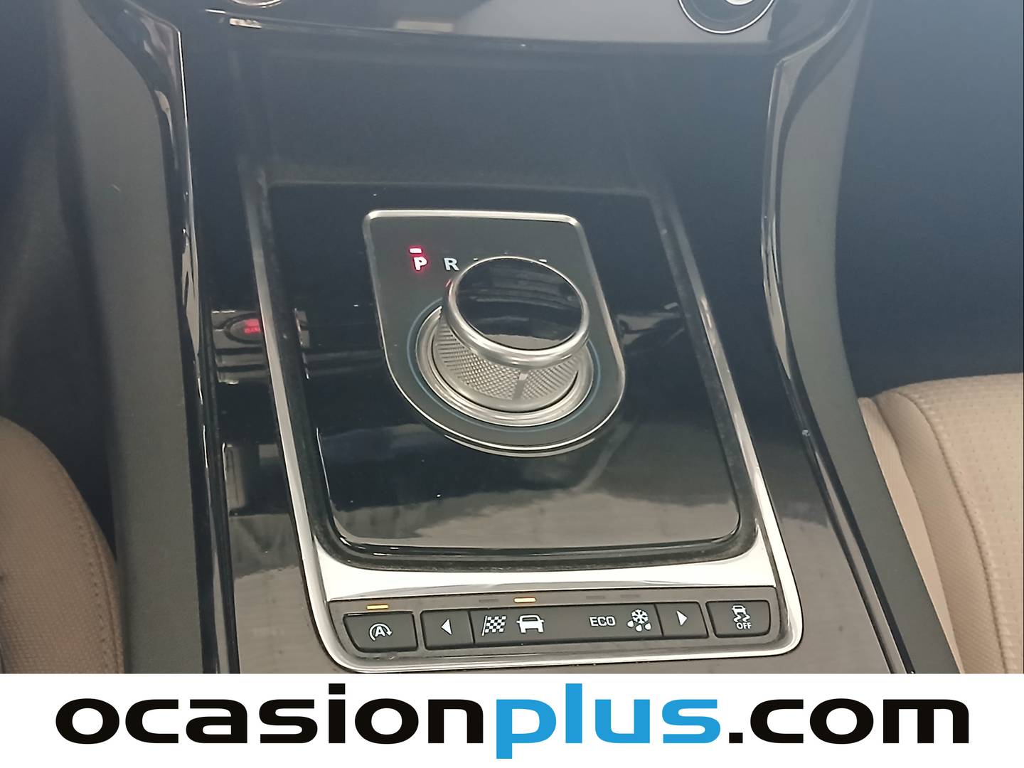 Foto Jaguar XE Jaguar XE 2.0 Diesel Pure RWD Auto (180 CV)