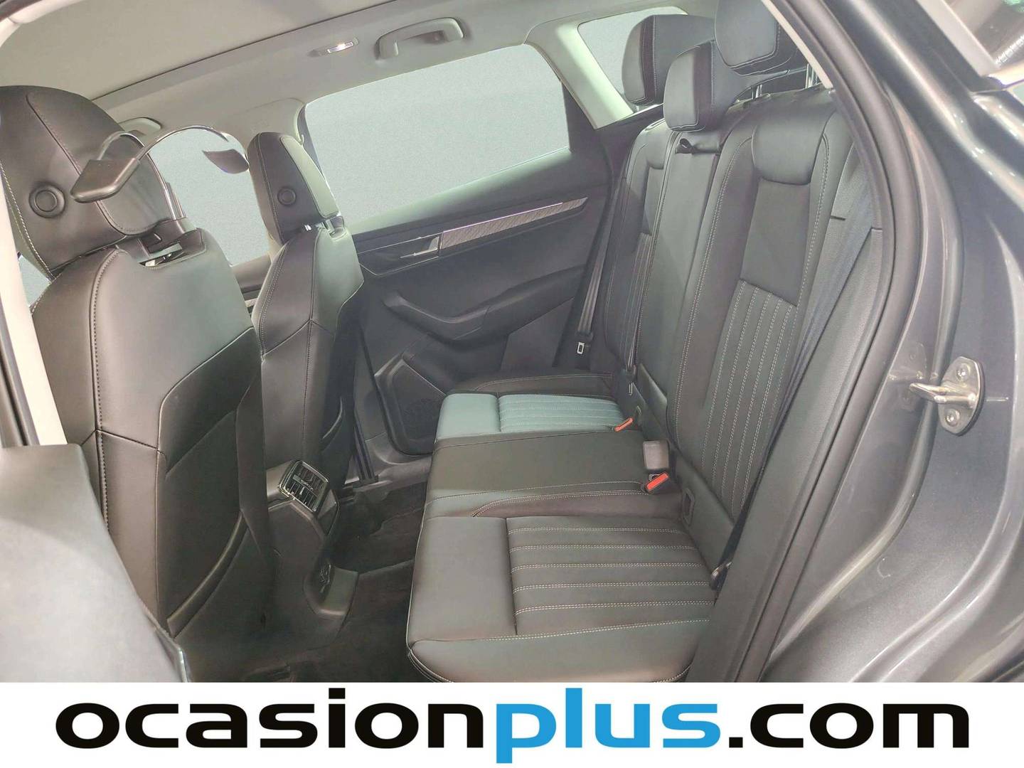 Foto asientos traseros Skoda Karoq Skoda Karoq 1.5 TSI ACT Plus DSG (150 CV)
