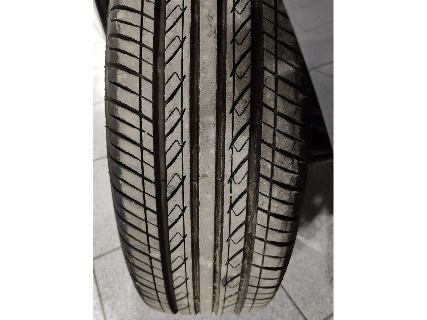 Foto Volkswagen Polo Volkswagen Polo Advance 1.0 TSI (95 CV)