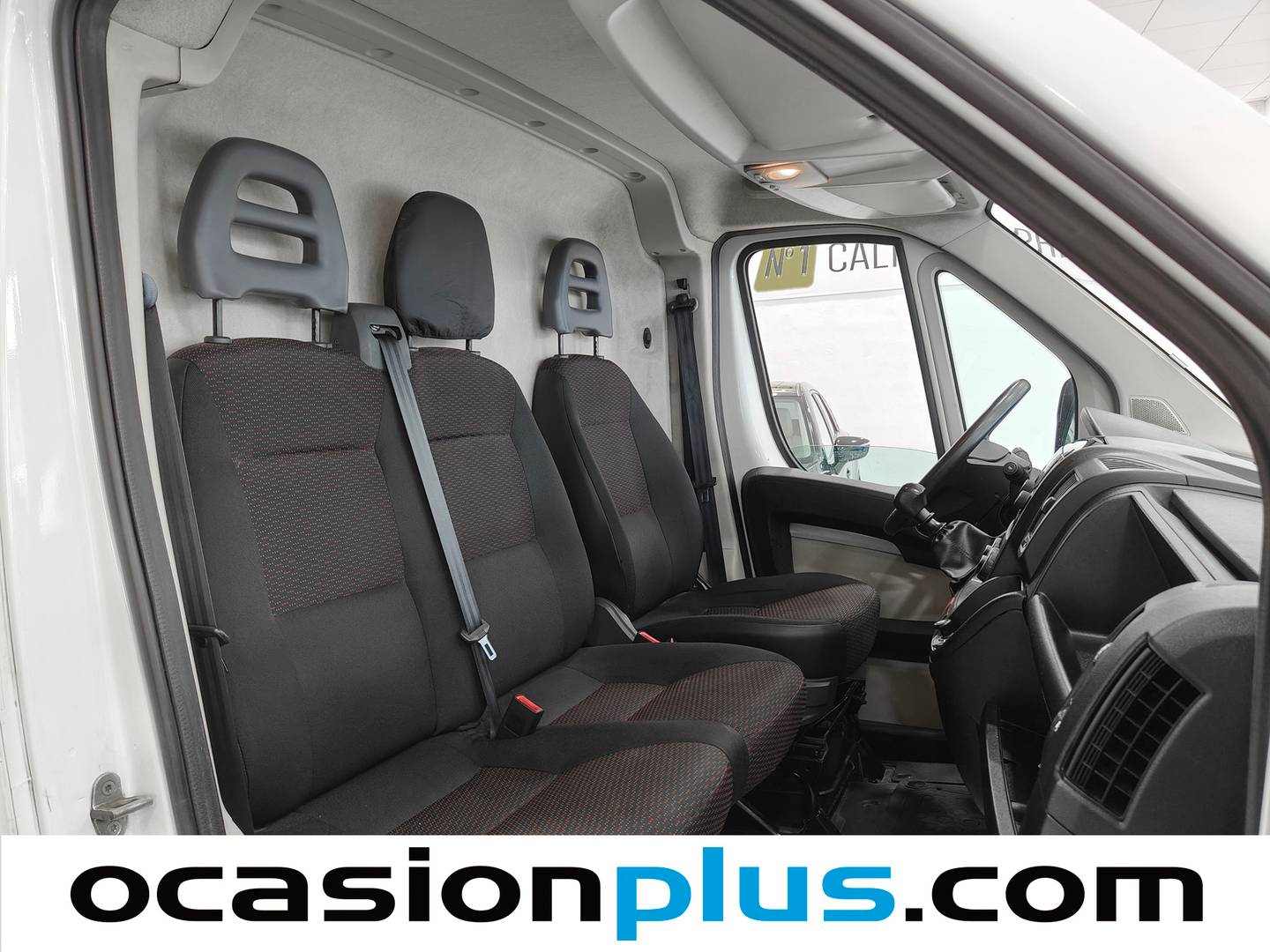 Foto Peugeot Boxer Peugeot Boxer Furgon BlueHDi 130 335 L3H2 (130 CV) siete plazas