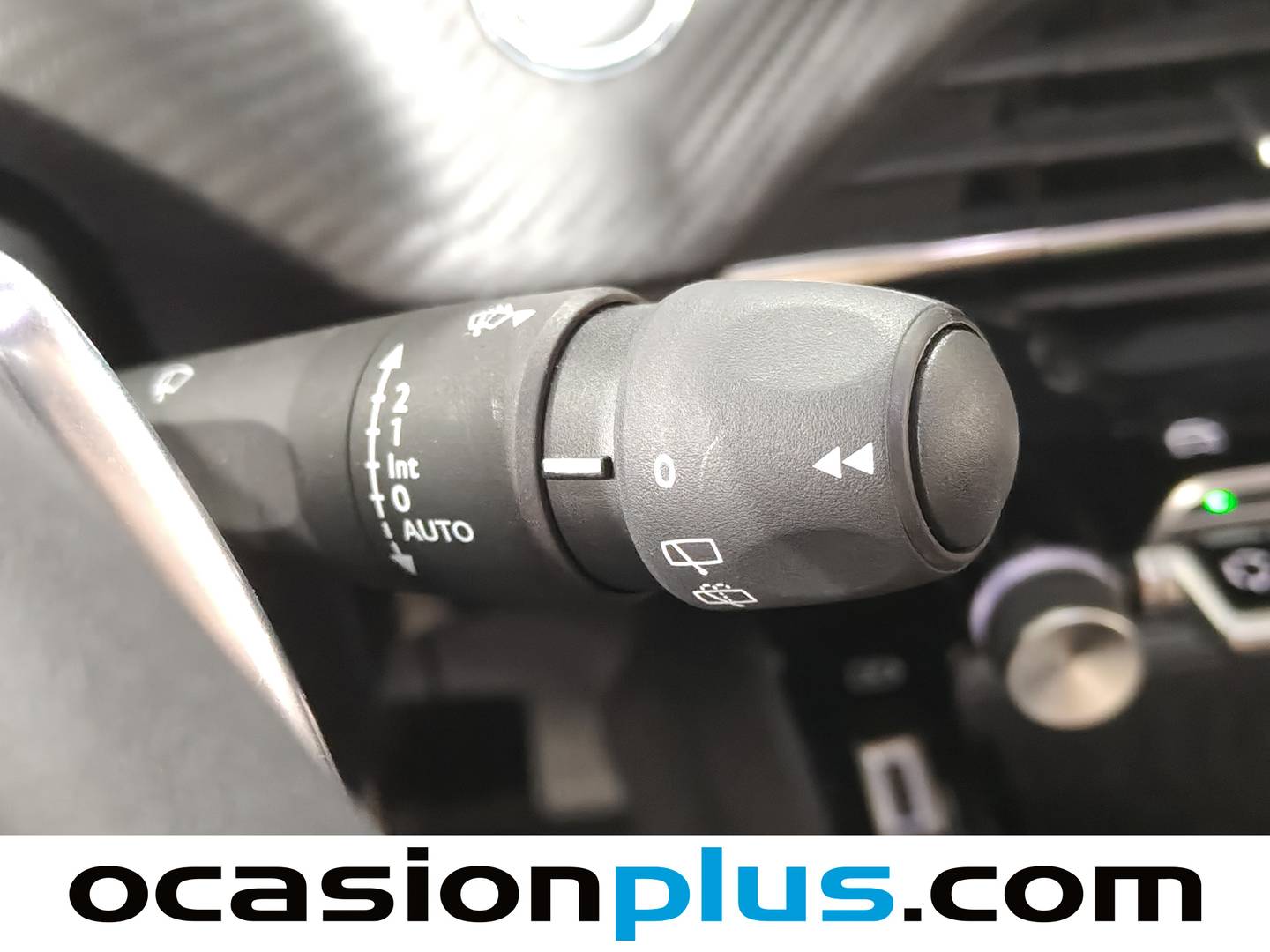 Foto Peugeot 2008 Peugeot 2008 Allure Hybrid eDCS6  (136 CV)