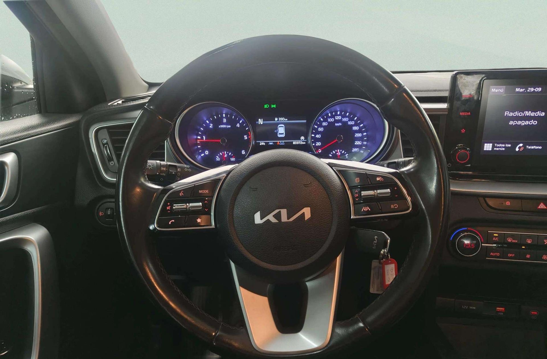 Kia Ceed 1.6 MHEV iMT Drive - foto 23