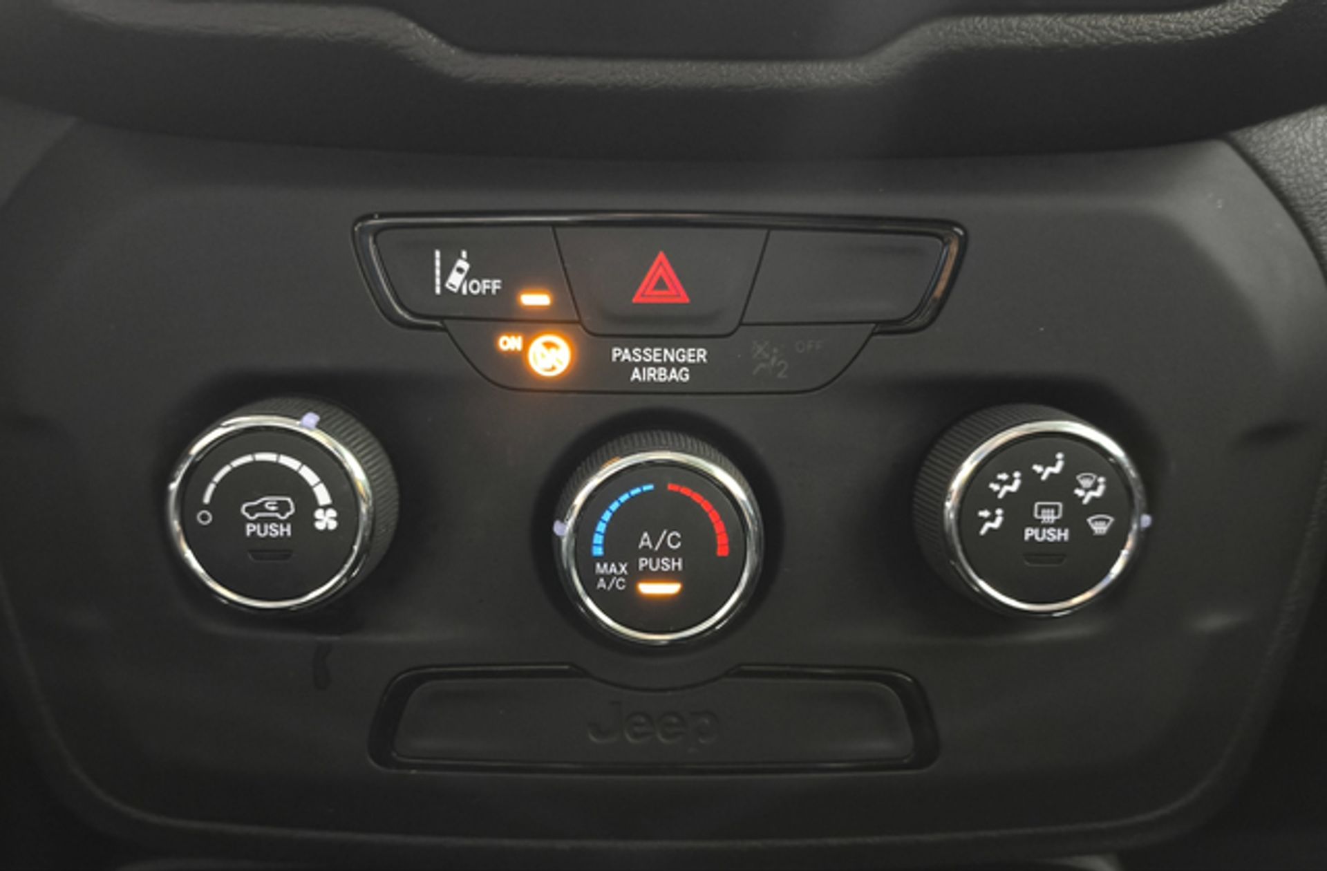 Jeep Renegade 1.0G Sport 4x2 - foto 26