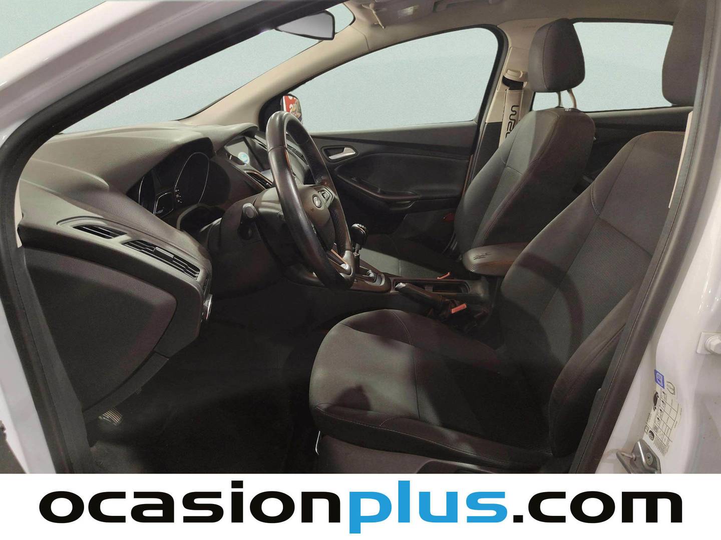 Foto asientos delanteros Ford Focus Ford Focus 1.0 Ecoboost Business (125 CV)