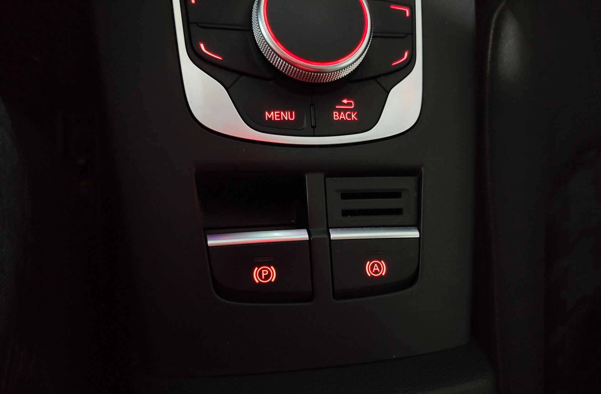 Audi A3 Sportback Attraction 1.6 TDI clean diesel S tronic - foto 33