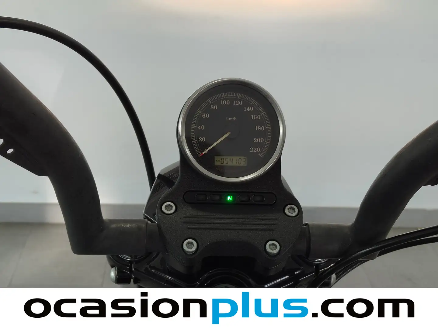 Foto Harley-Davidson Sportster Iron 883 N Harley-Davidson Sportster Iron 883 N (34 CV)