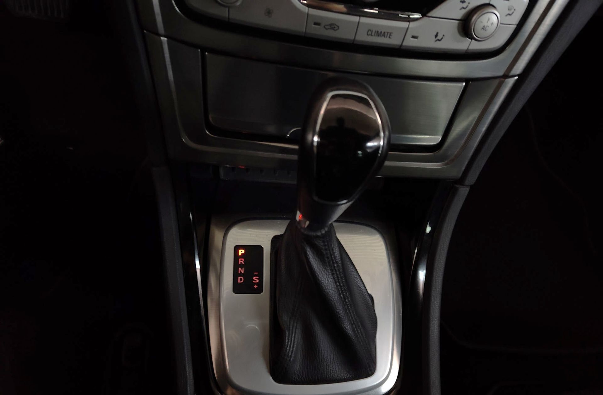 Ford Mondeo SportBreak 2.0 TDCi Titanium PowerShift - foto 5
