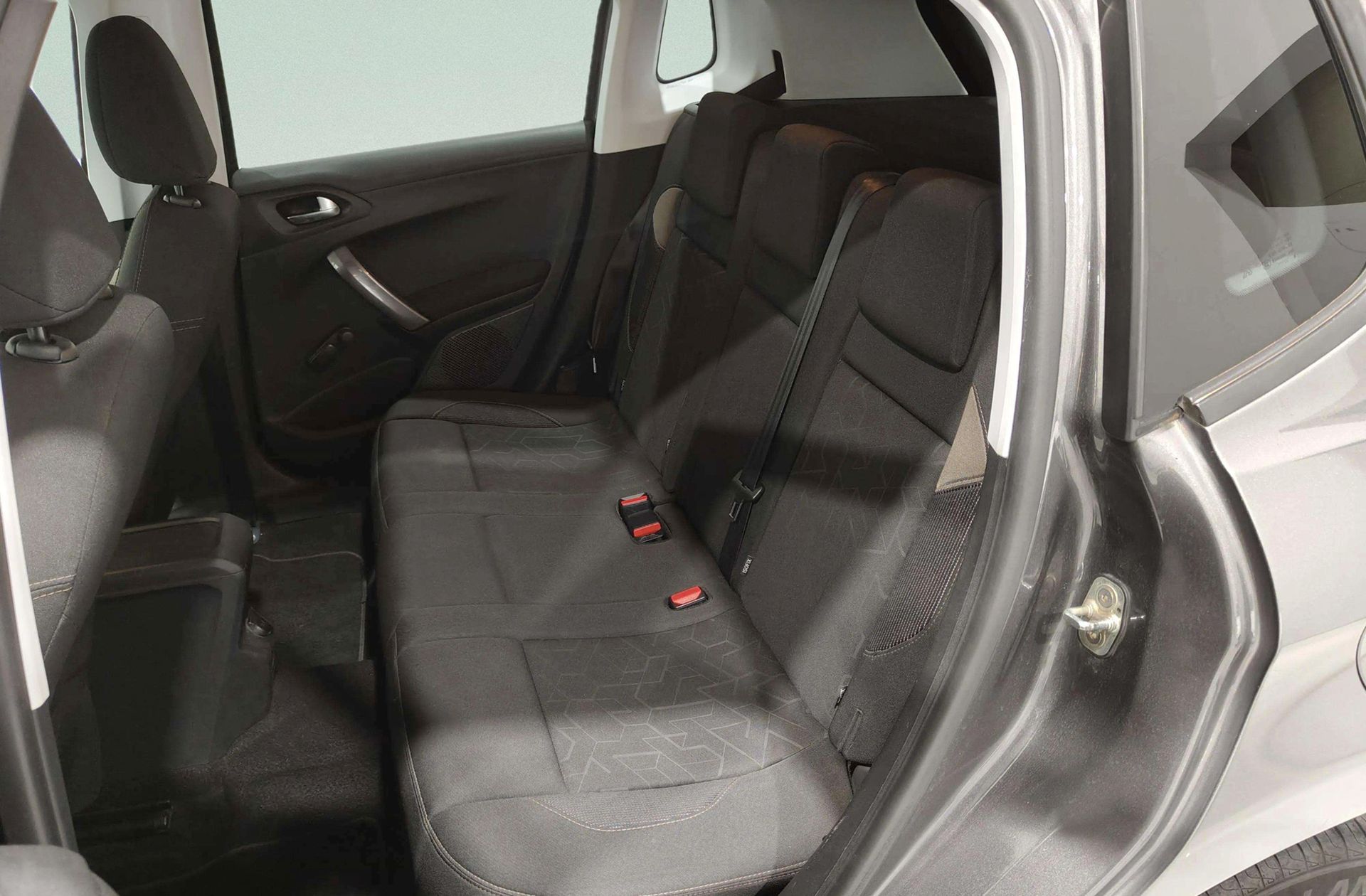 Peugeot 2008 BlueHDi 100 Style - foto 12