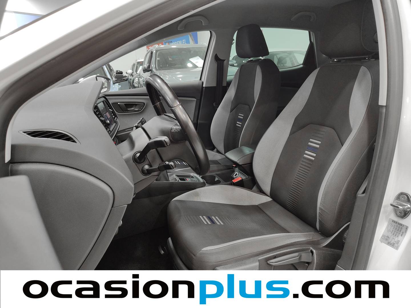 Foto asientos delanteros Seat León Seat León 1.0 EcoTSI S&S Style Visio Edition (115 CV)