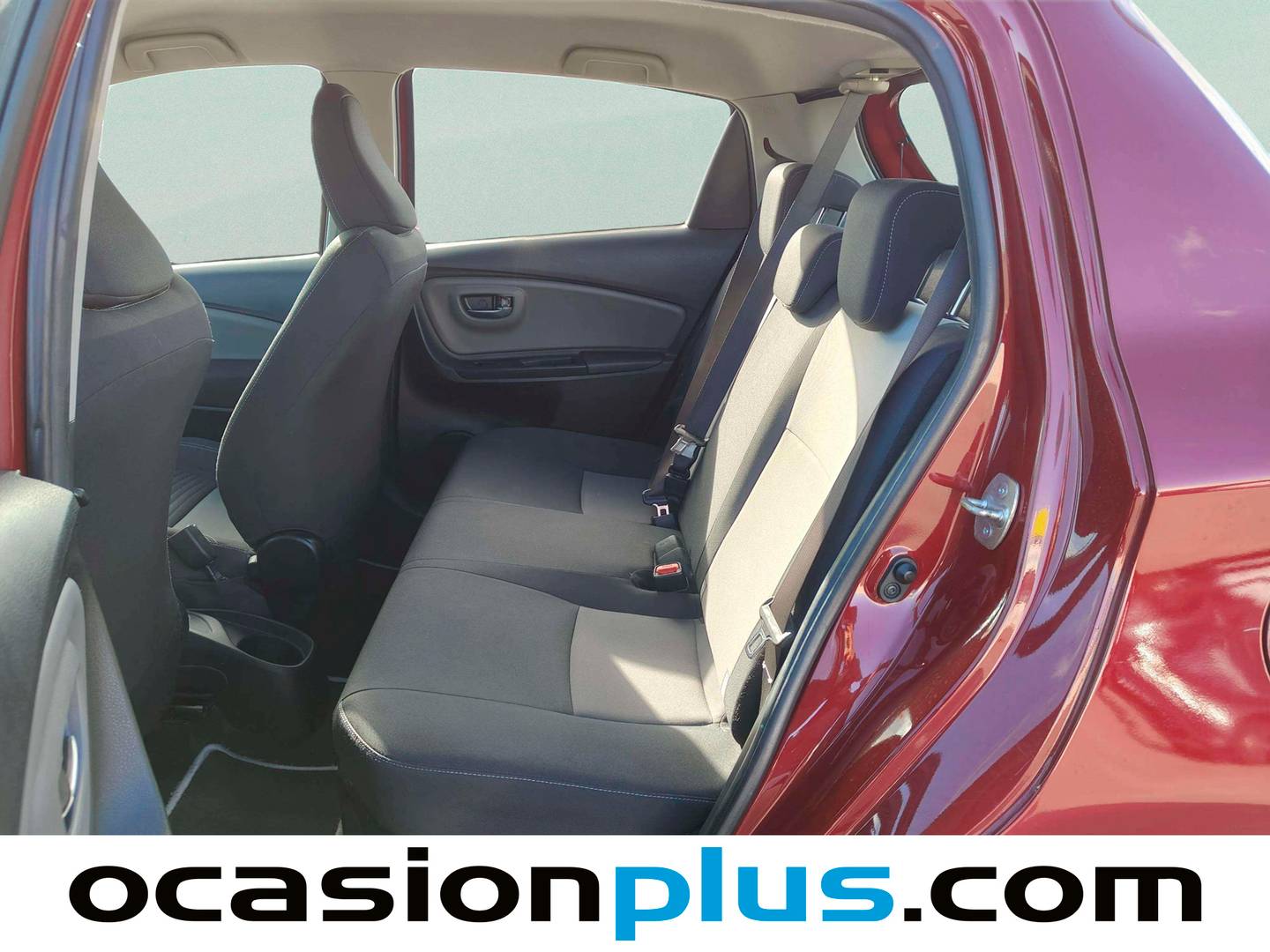 Foto asientos traseros Toyota Yaris Toyota Yaris 100H Advance (100 CV)