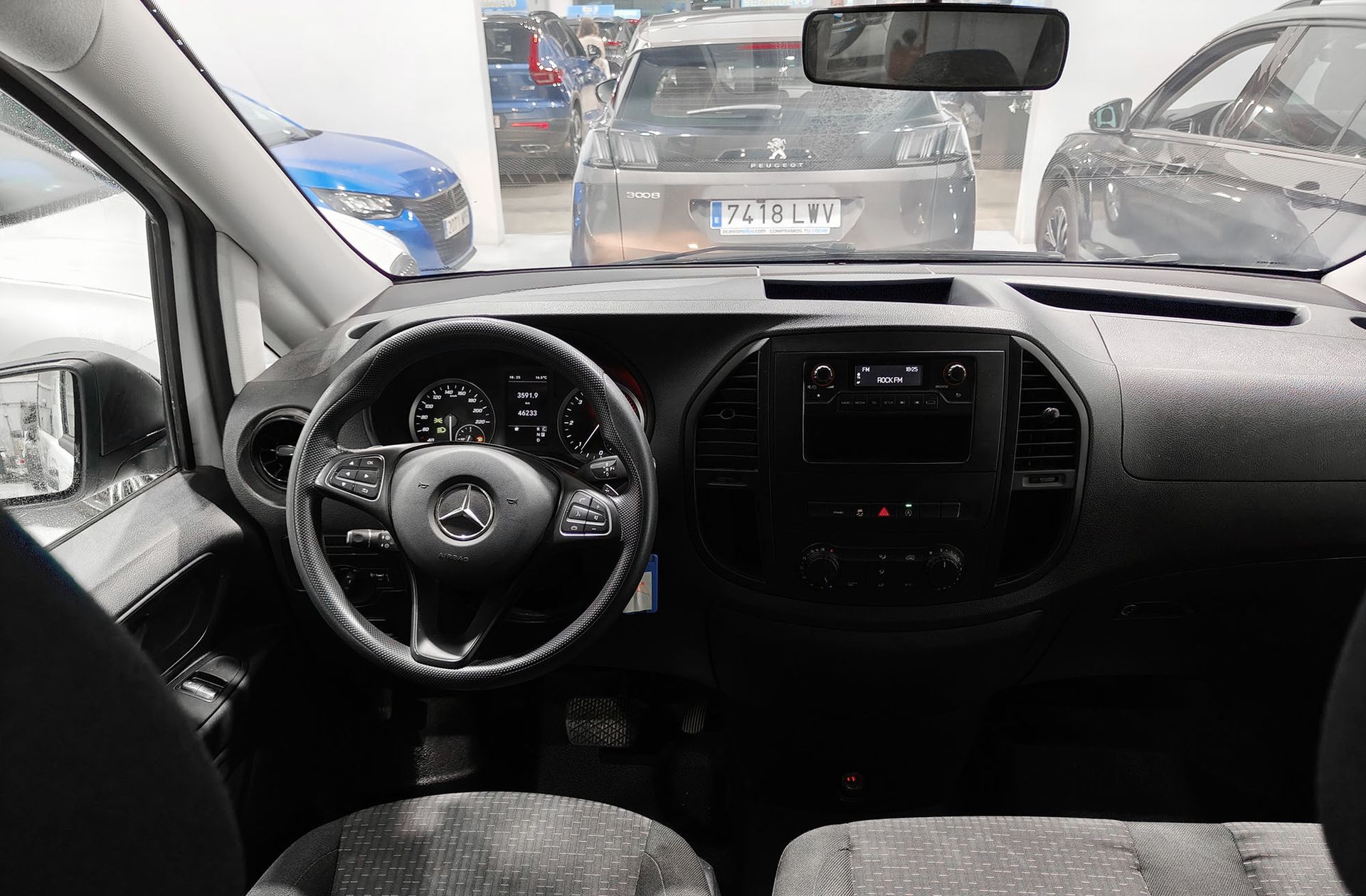 Mercedes-Benz Vito 114 CDI Tourer Pro Larga 9 plazas - foto 7