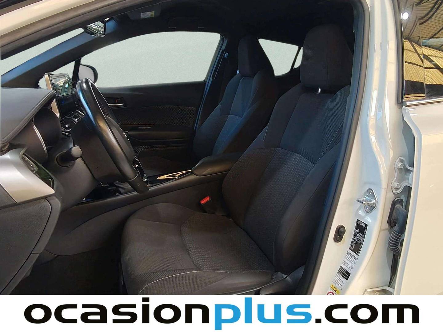 Foto asientos delanteros Toyota C-HR Toyota C-HR 1.8 125H Advance (122 CV)