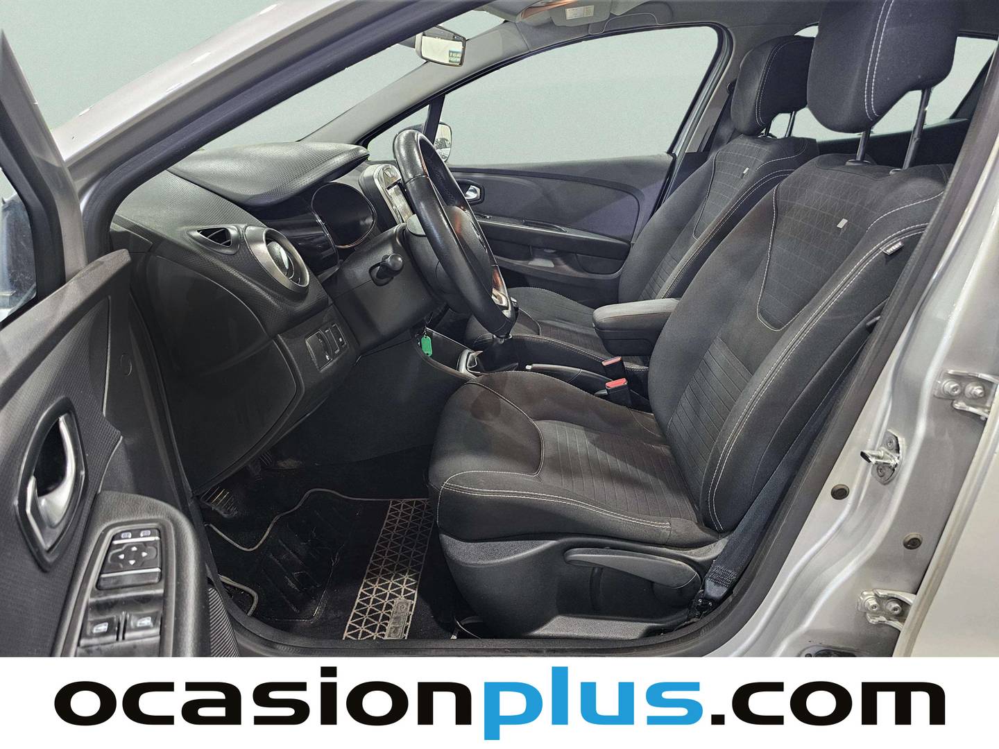 Foto asientos delanteros Renault Clio Renault Clio Limited Energy TCe (90 CV)