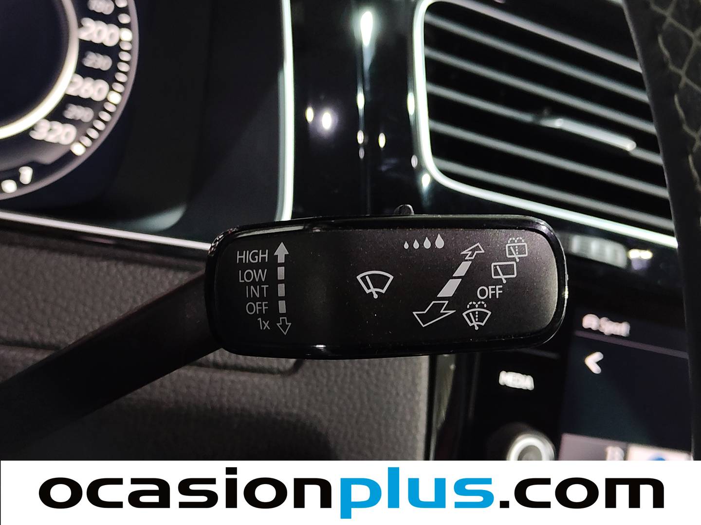 Volkswagen Golf Volkswagen Golf R-Line 1.5 TSI (150 CV) DSG de ocasión