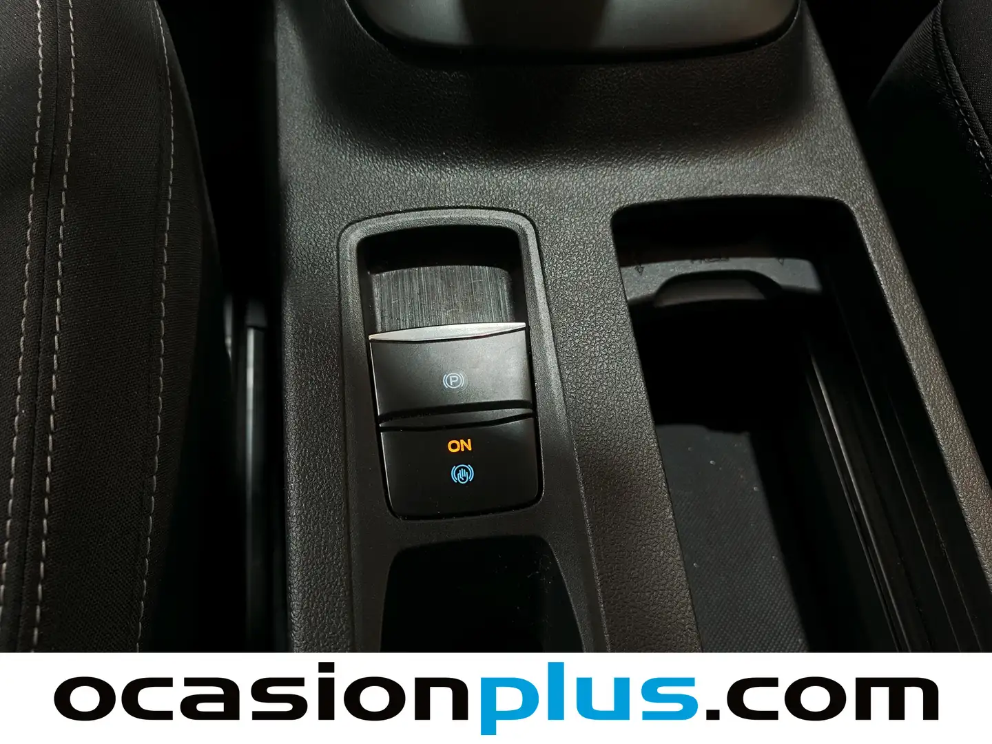 Foto Ford Kuga Ford Kuga 1.5 EcoBlue Trend (120 CV)