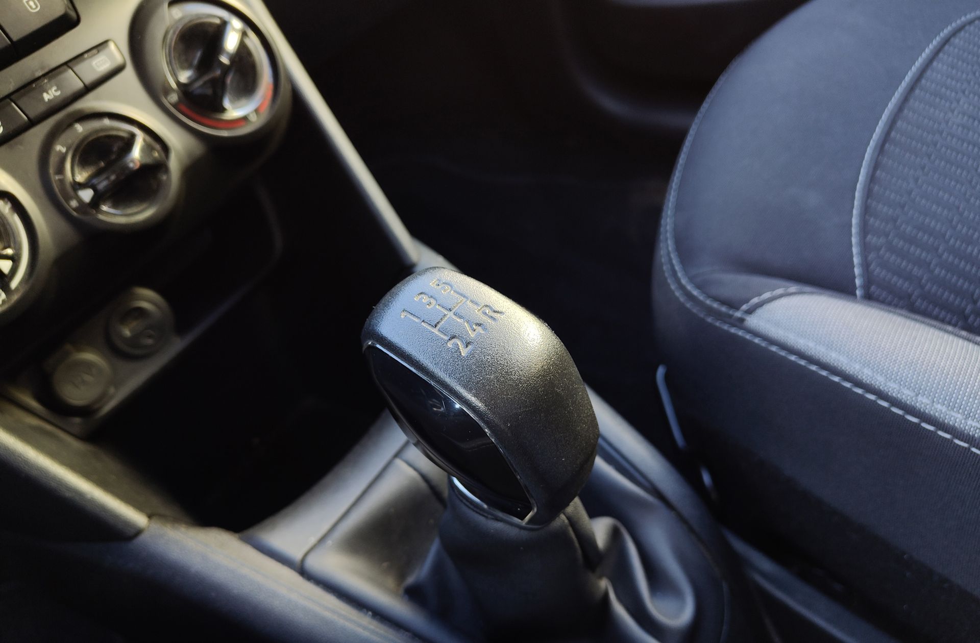 Peugeot 208 PureTech 82 Active - foto 5