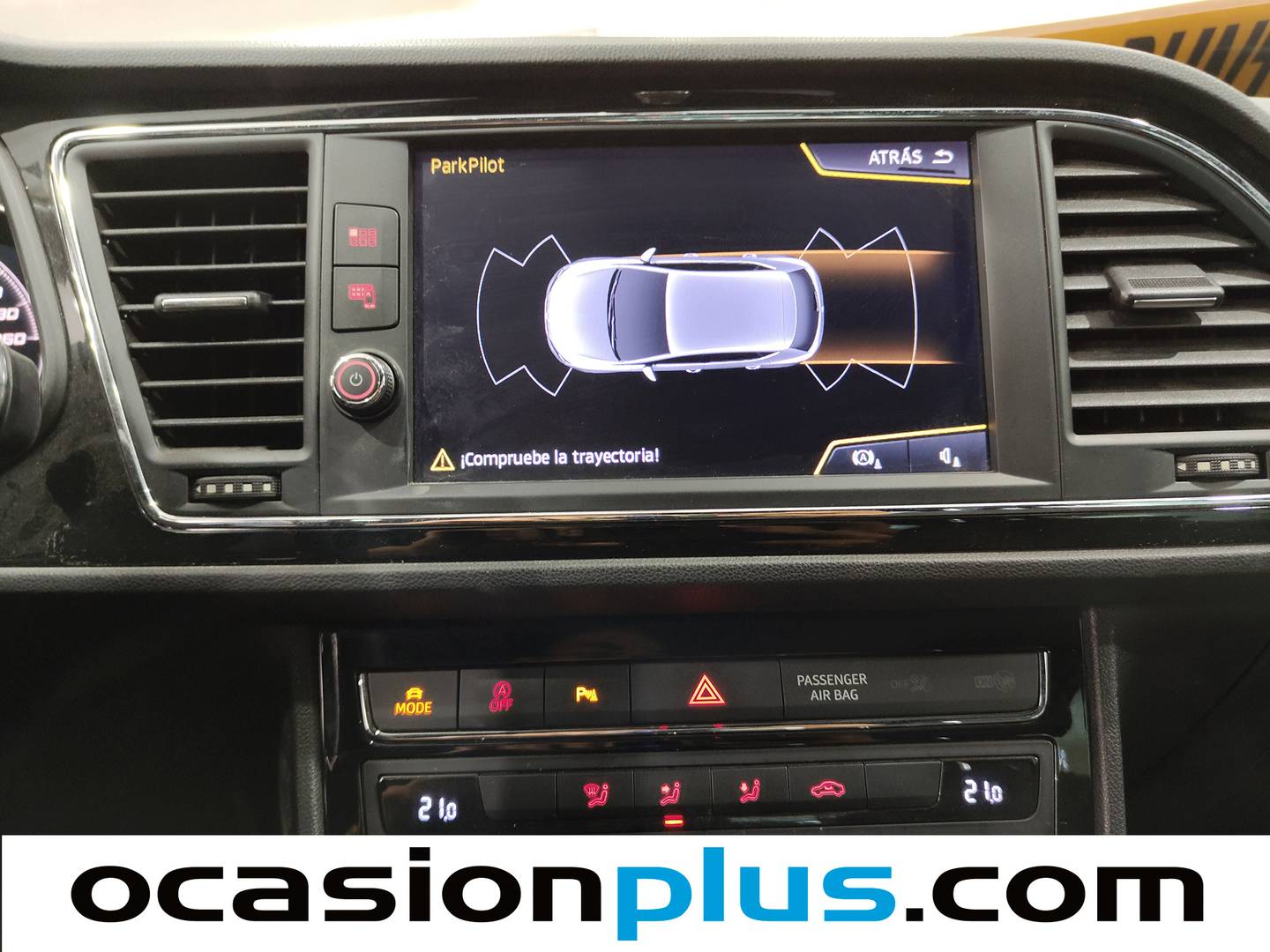 Equipamiento del Seat León Seat León 2.0 TDI S&S FR Plus (150 CV)