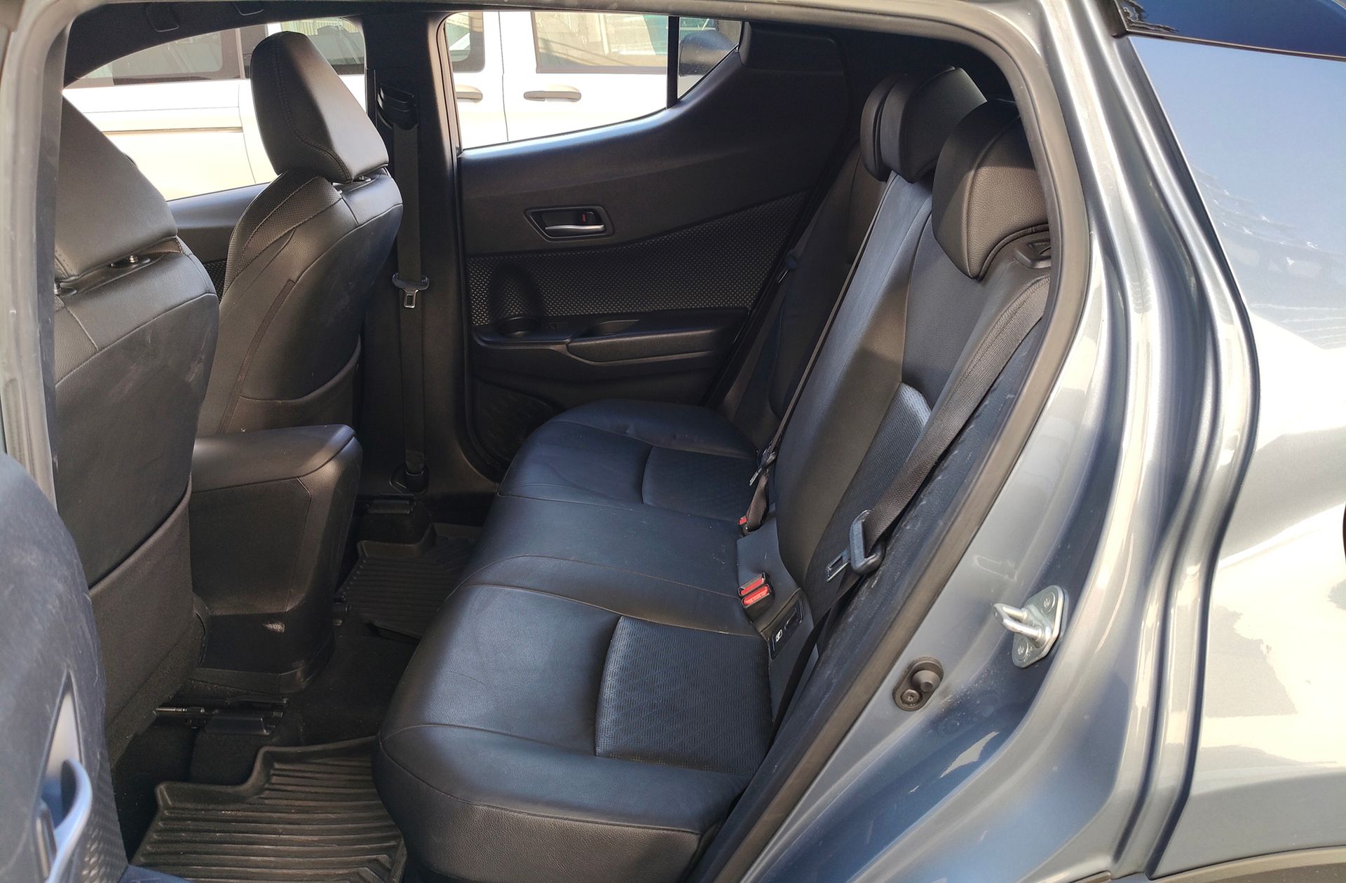 Toyota C-HR 180H Advance Luxury - foto 10