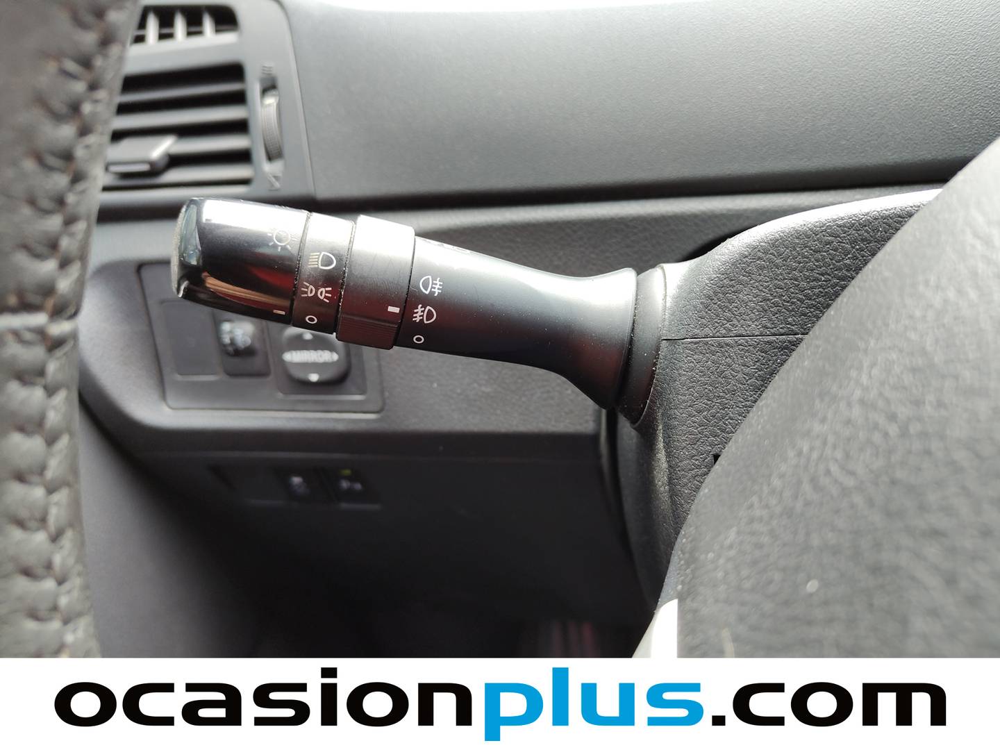Equipamiento del Toyota Verso Toyota Verso 1.6 VVT-I Active 7 plazas (132 CV)