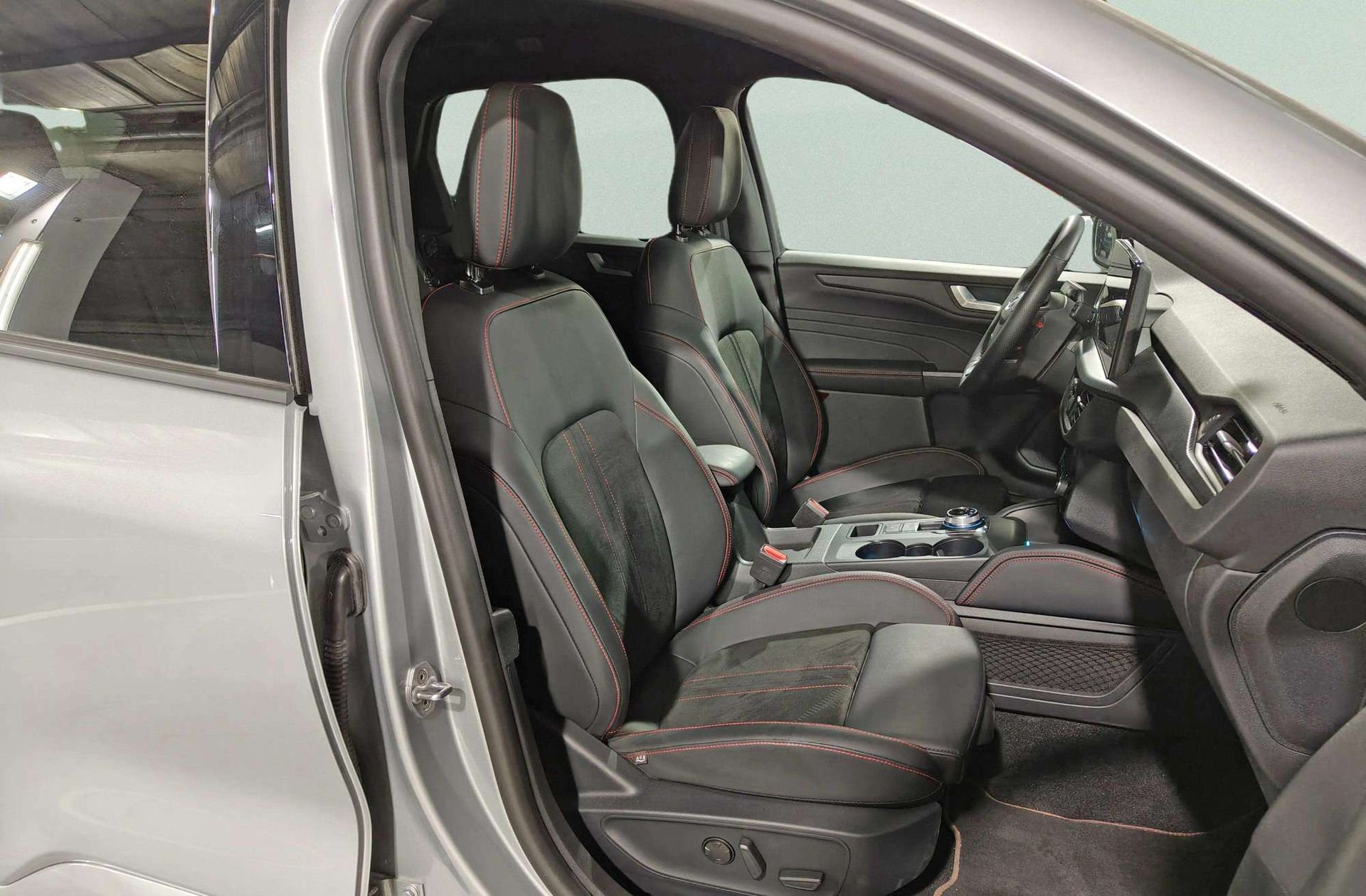 Ford Kuga 2.5 Duratec PHEV ST-Line X - foto 23