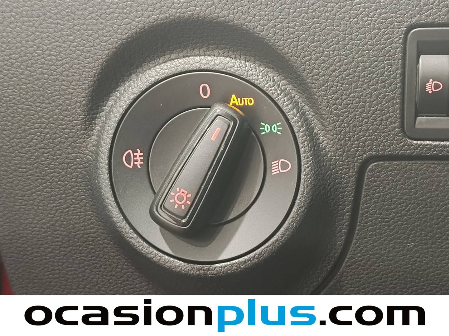 Extras y acabados del Seat Ibiza Seat Ibiza 1.0 MPI Reference (80 CV)