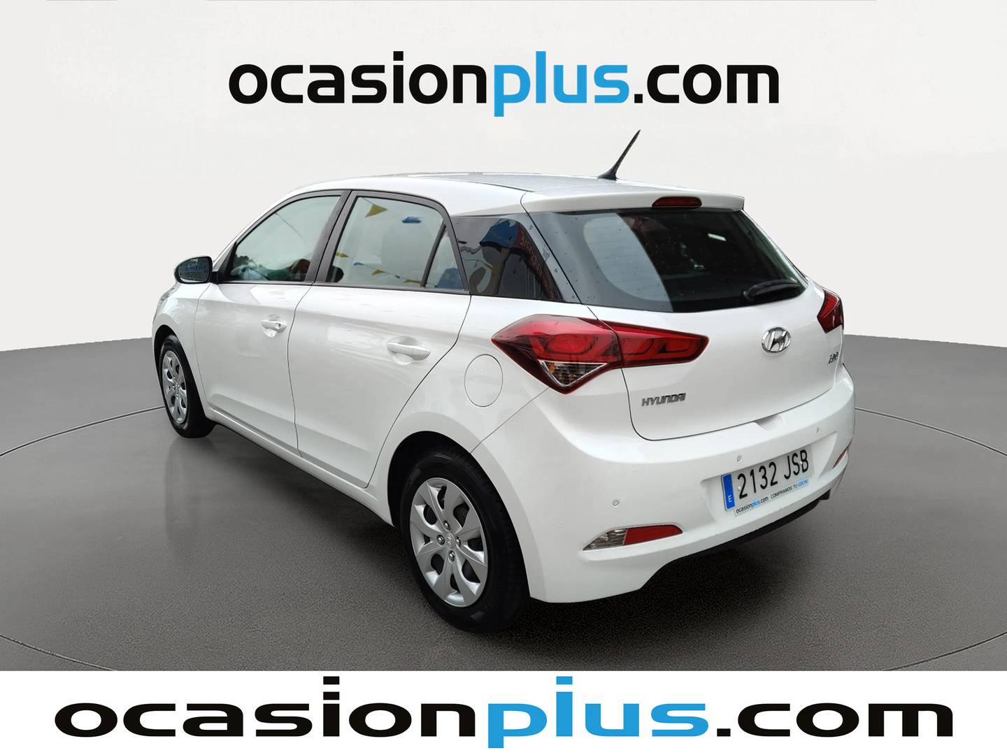 Foto trasera Hyundai i20 Hyundai i20 1.2 MPI Klass (84 CV) derecha