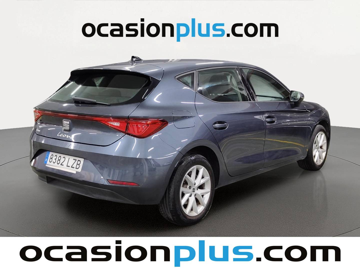 Foto trasera Seat León Seat León 1.0 TSI S&S Reference Go (110 CV) izquierda