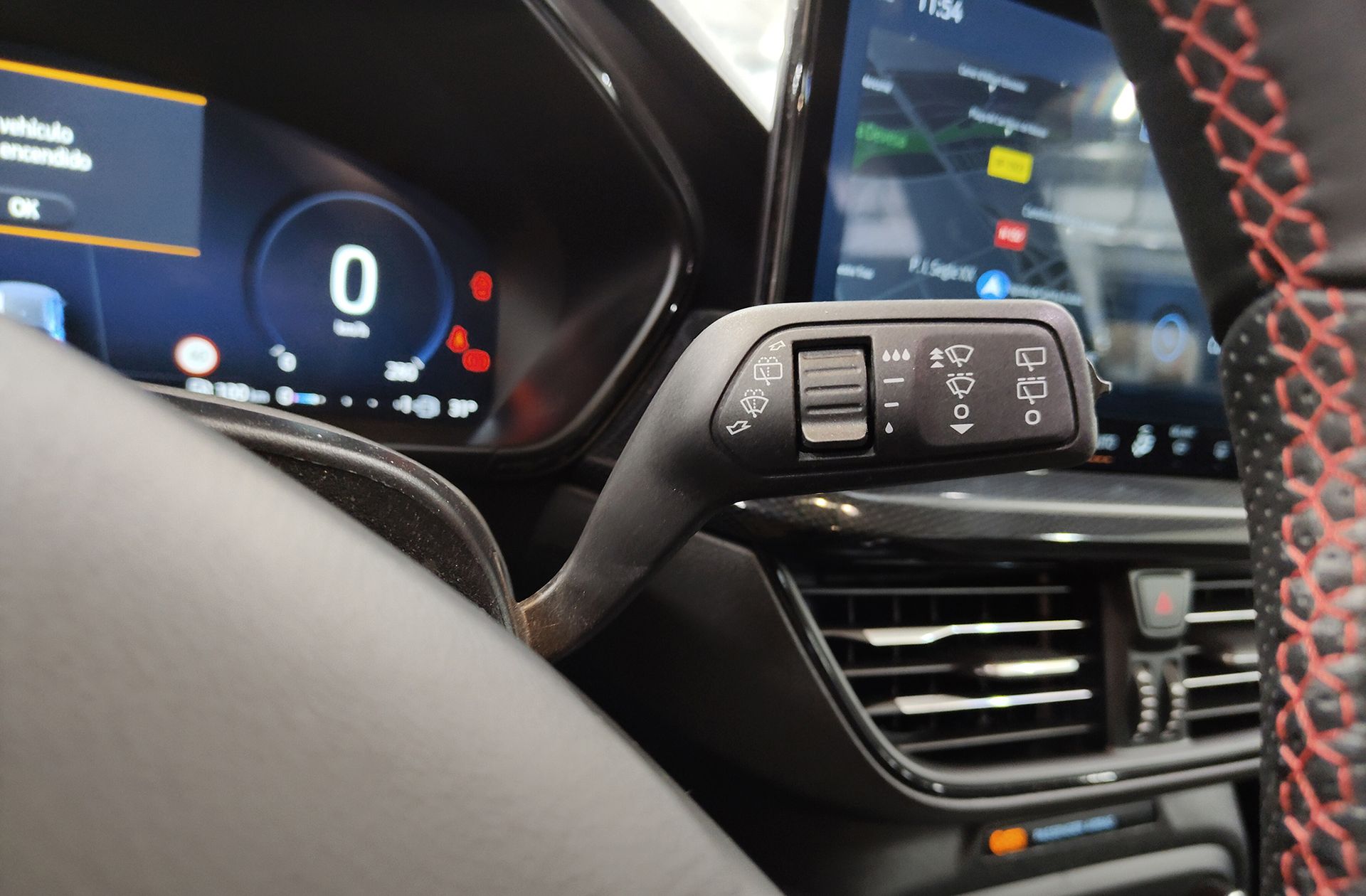 Ford Focus 2.3 EcoBoost ST - foto 31