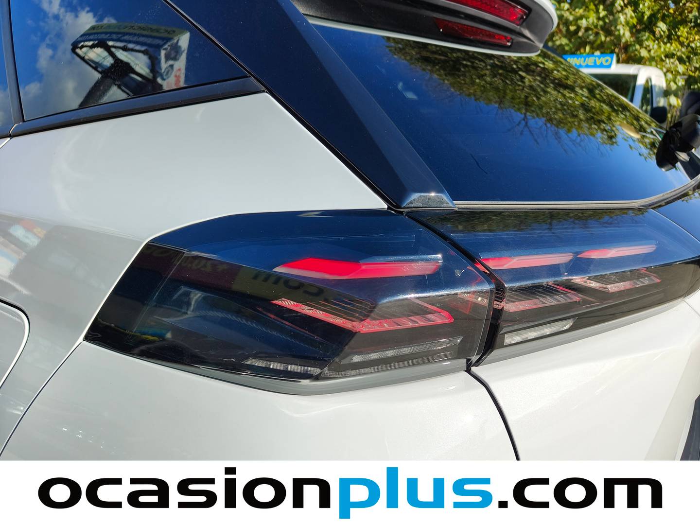 Extras del Peugeot 2008 Peugeot 2008 Allure Hybrid eDCS6 (145 CV)