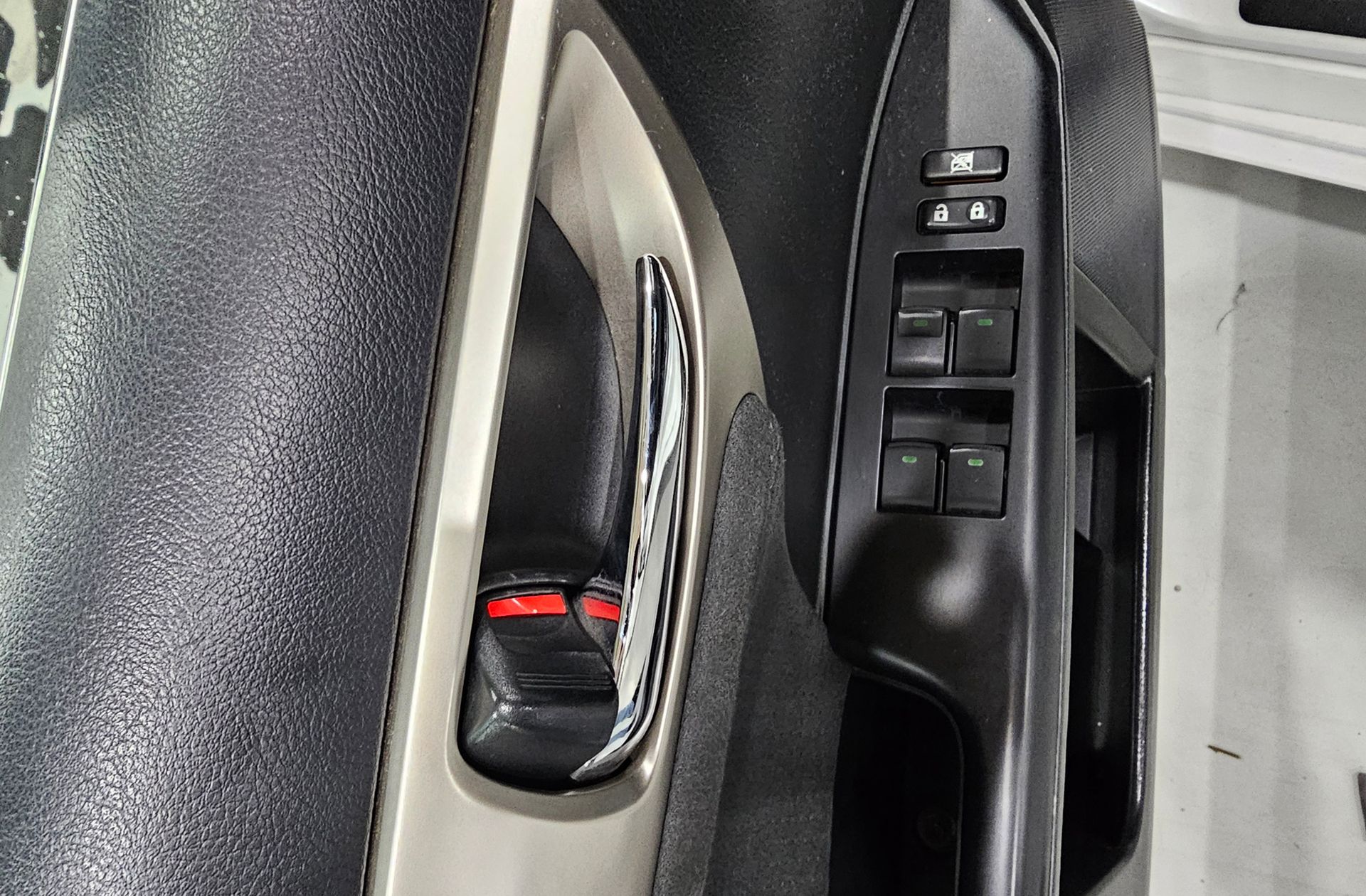 Lexus CT 200h Business - foto 30