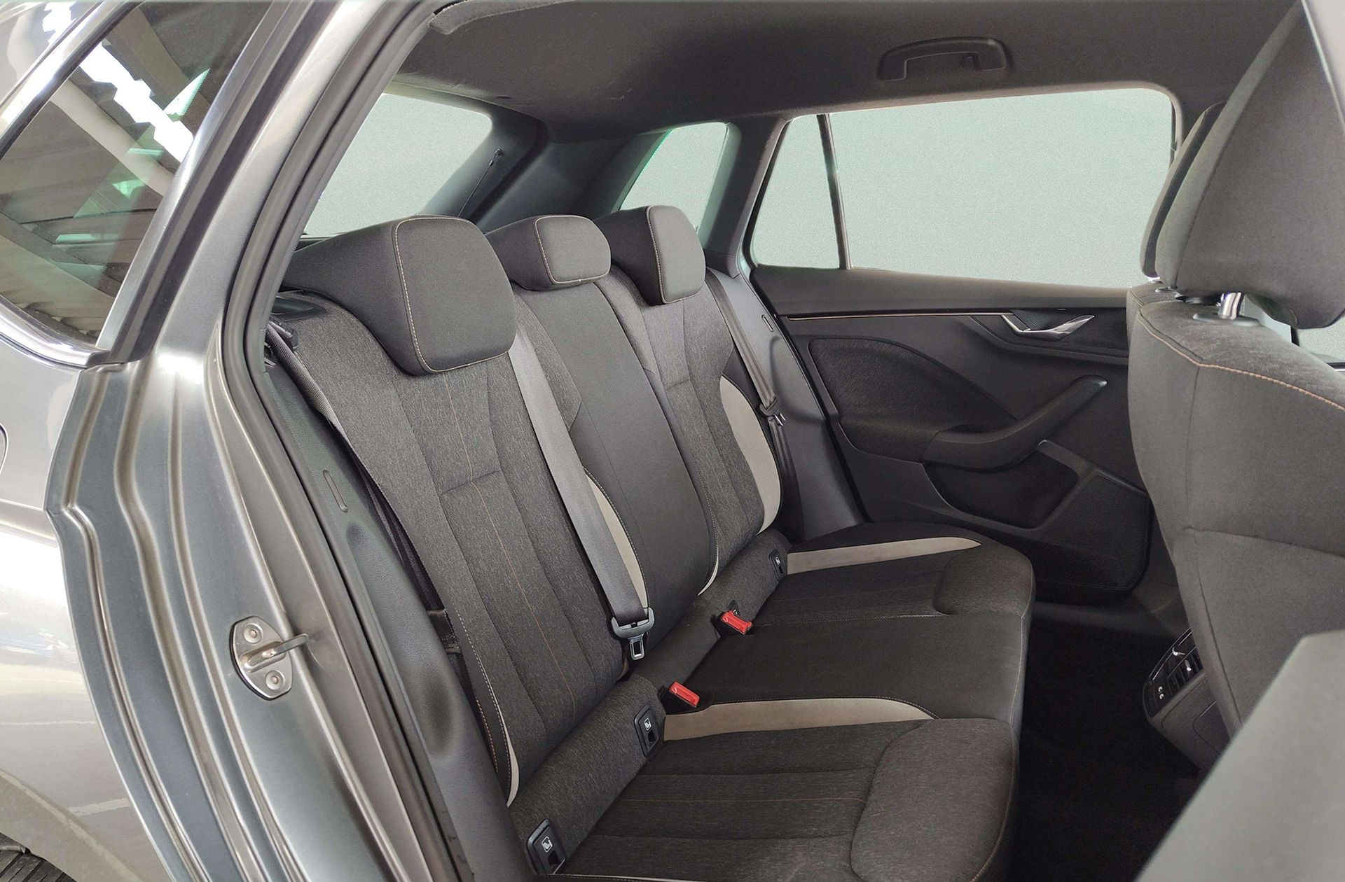 Škoda Kamiq 1.0 TSI Style DSG - foto 15