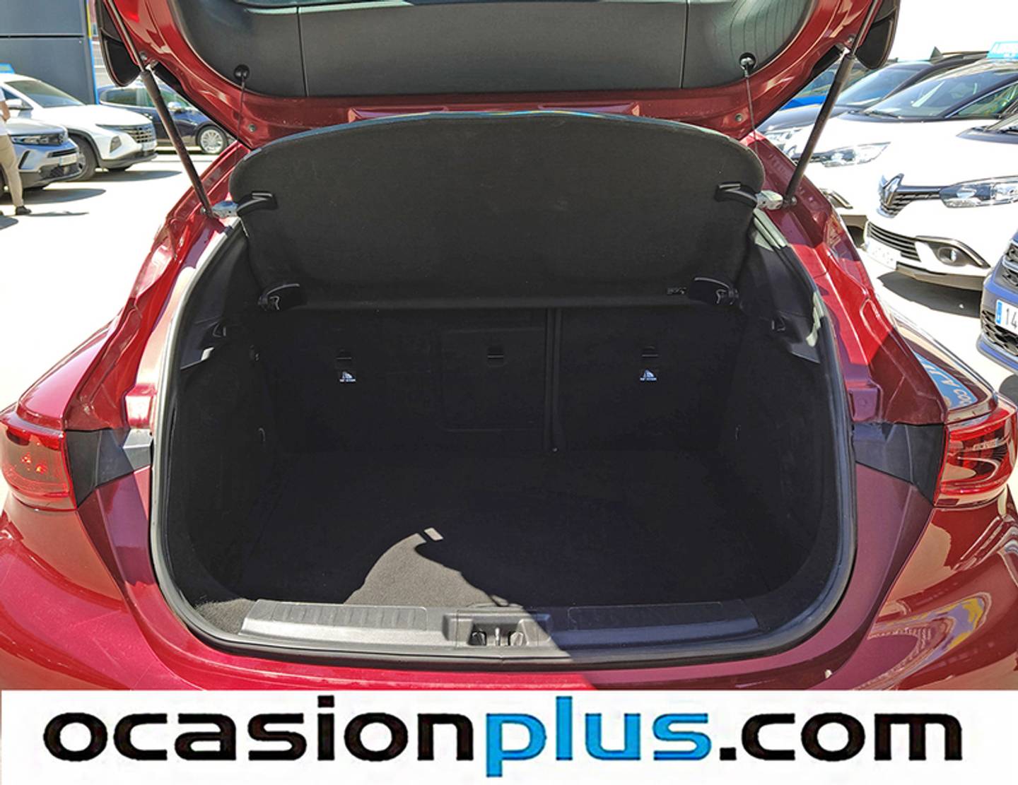 Fotos maletero Infiniti Q30 Infiniti Q30 2.2D Premium 7DCT (170 CV)