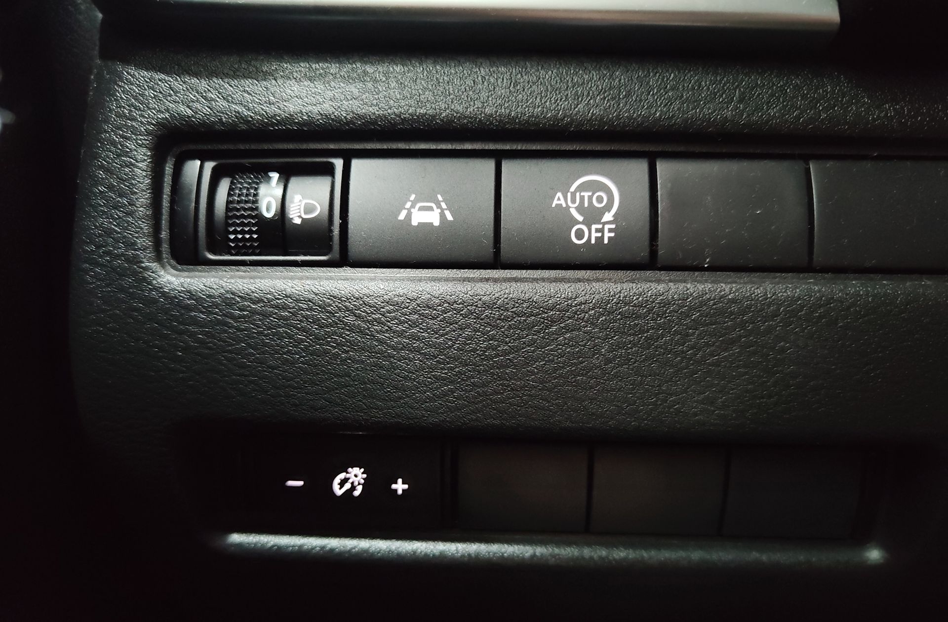 Nissan Qashqai DIG-T 140 mHEV N-Connecta 4x2 - foto 24