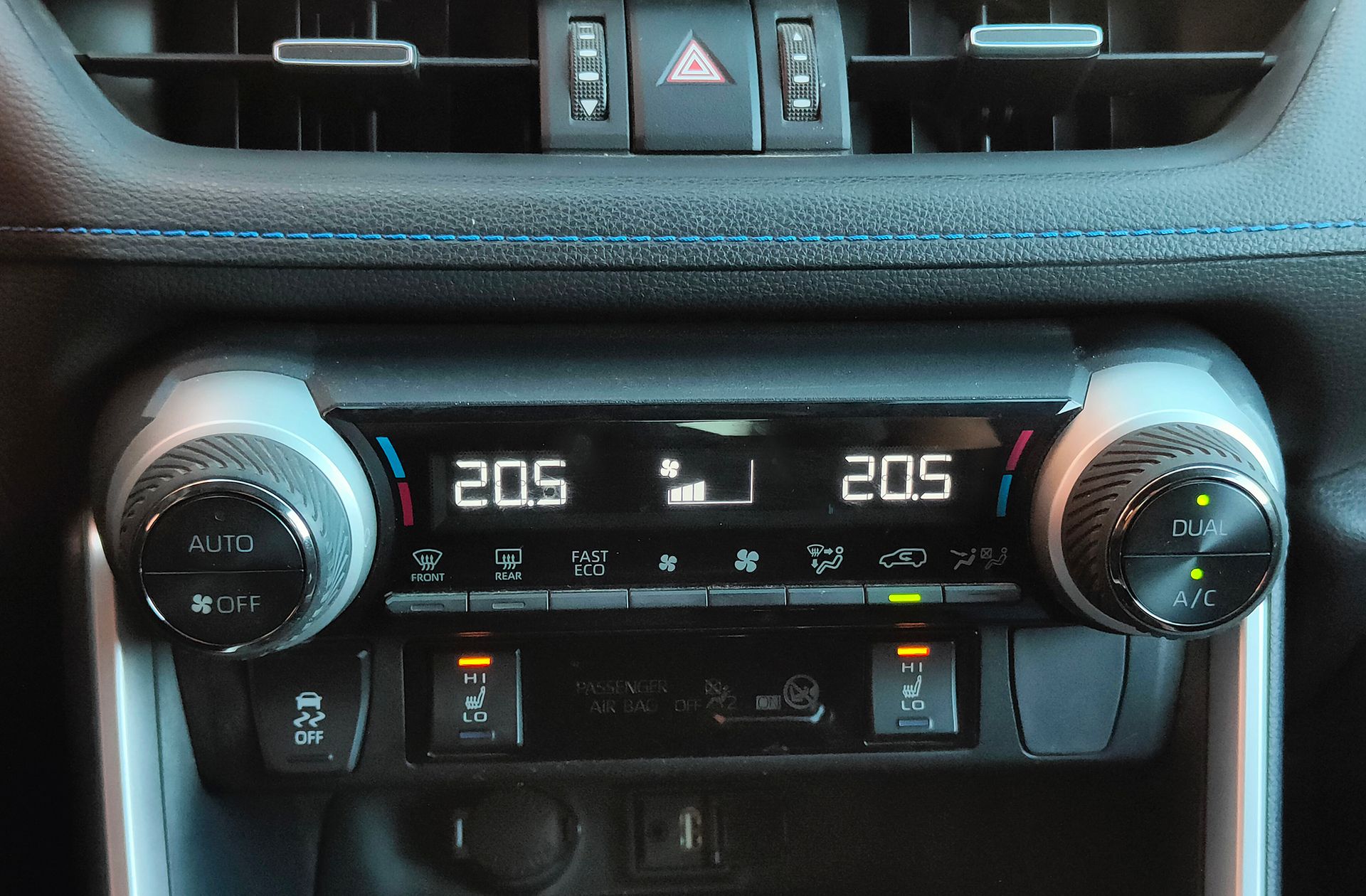Toyota RAV4 2.5l hybrid Feel! - foto 32