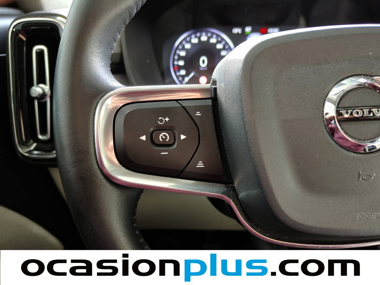 Volvo XC40 Volvo XC40 T3 Momentum (163 CV) al mejor precio