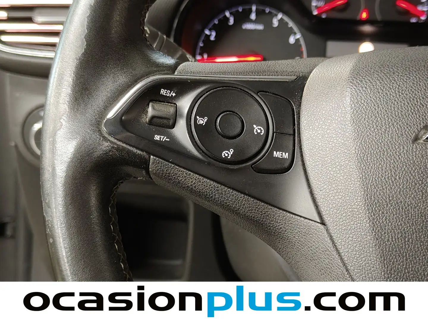 Foto Opel Crossland X Opel Crossland X 1.2 S&S Design Line 120 Aniversario (110 CV)