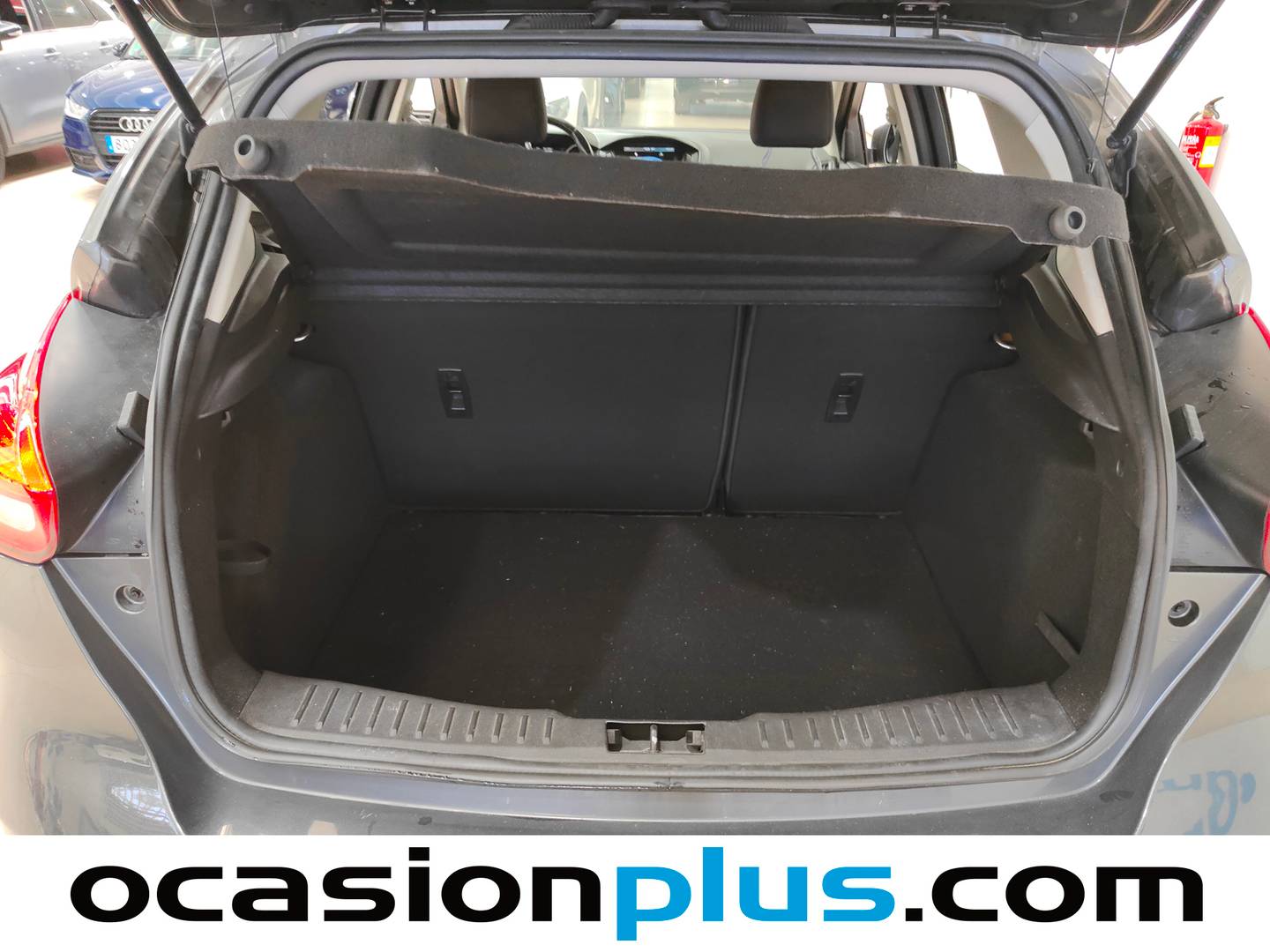 Fotos maletero Ford Focus Ford Focus 1.5 TDCI Titanium Powershift (120 CV)