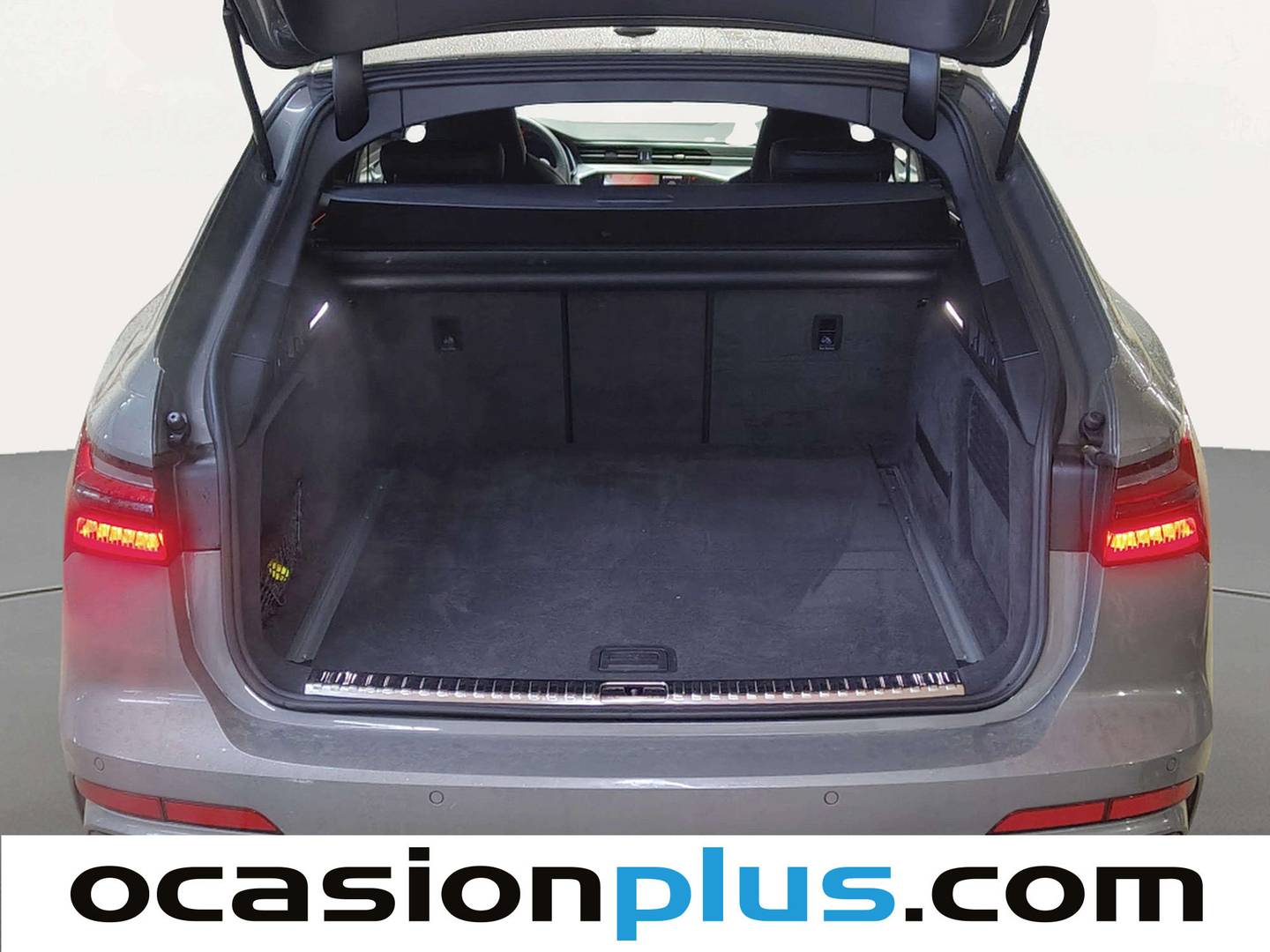 Foto Audi A6 Audi A6 Avant Black line 55 TFSI quattro-ultra  (340 CV)