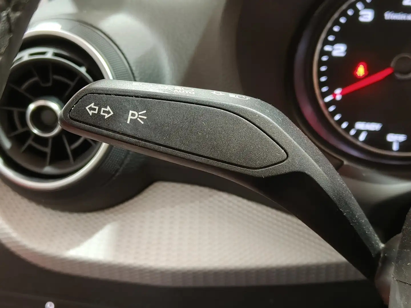 Foto Audi Q2 Audi Q2 Advanced 30 TDI 85 kW (116 CV)