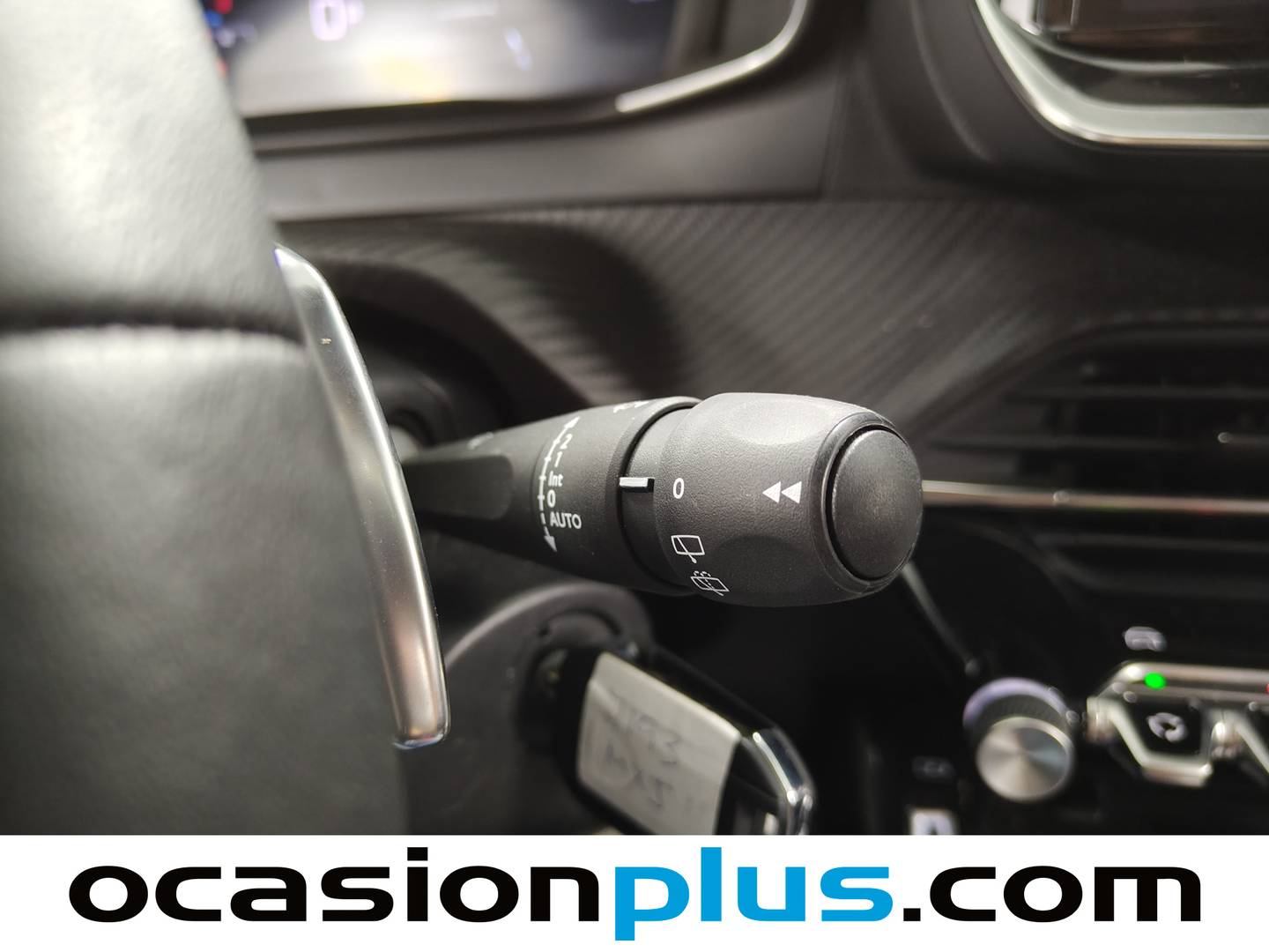 Foto Peugeot 2008 Peugeot 2008 Allure Hybrid eDCS6 (136 CV)