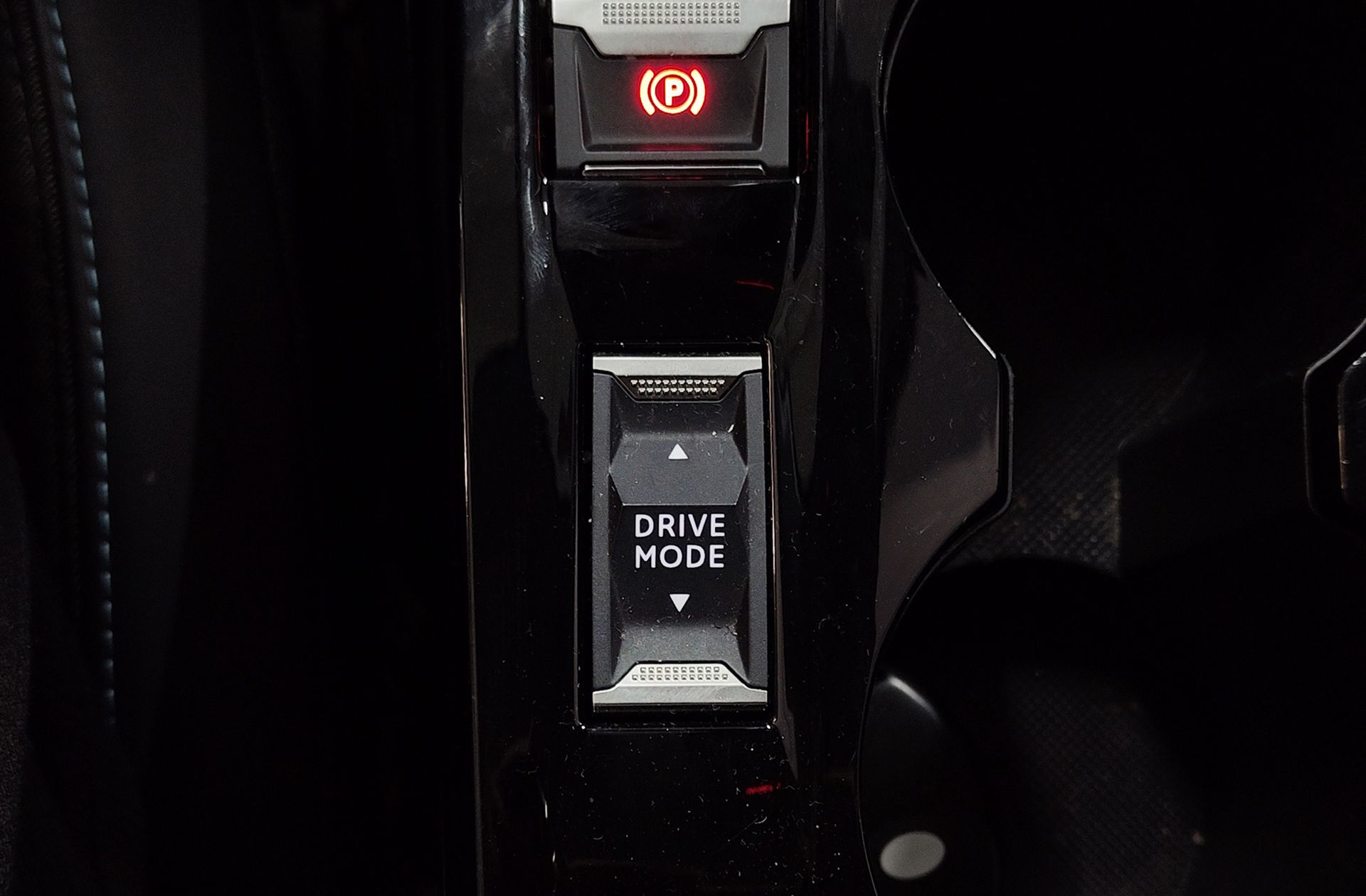 Peugeot 208 PureTech 100 Allure Pack EAT8 - foto 11