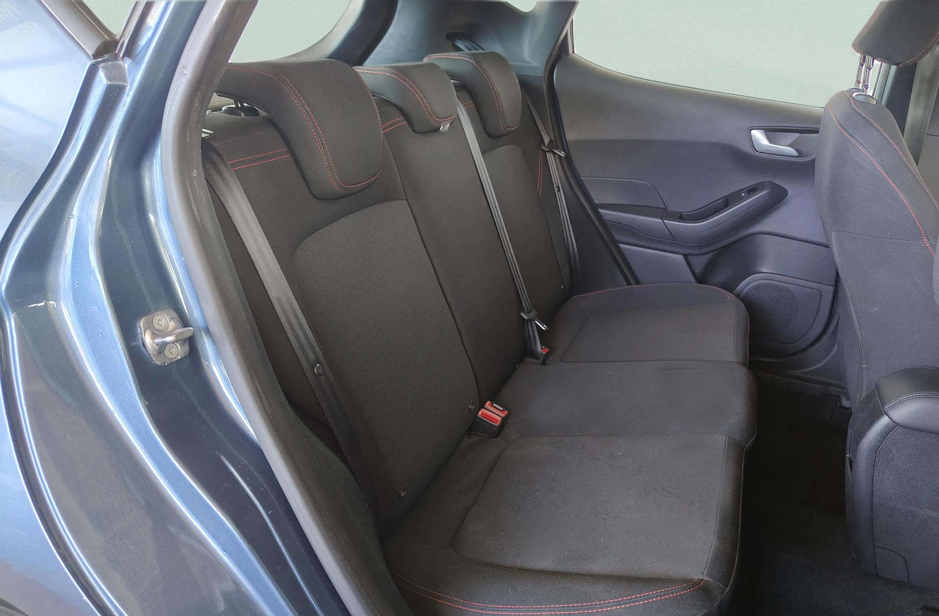 Ford Fiesta 1.0 EcoBoost MHEV ST-Line - foto 18