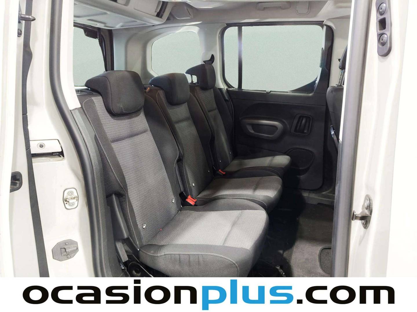 Foto Toyota Proace City Verso Toyota Proace City Verso 1.5D Family Advance L1 Auto (131 CV)