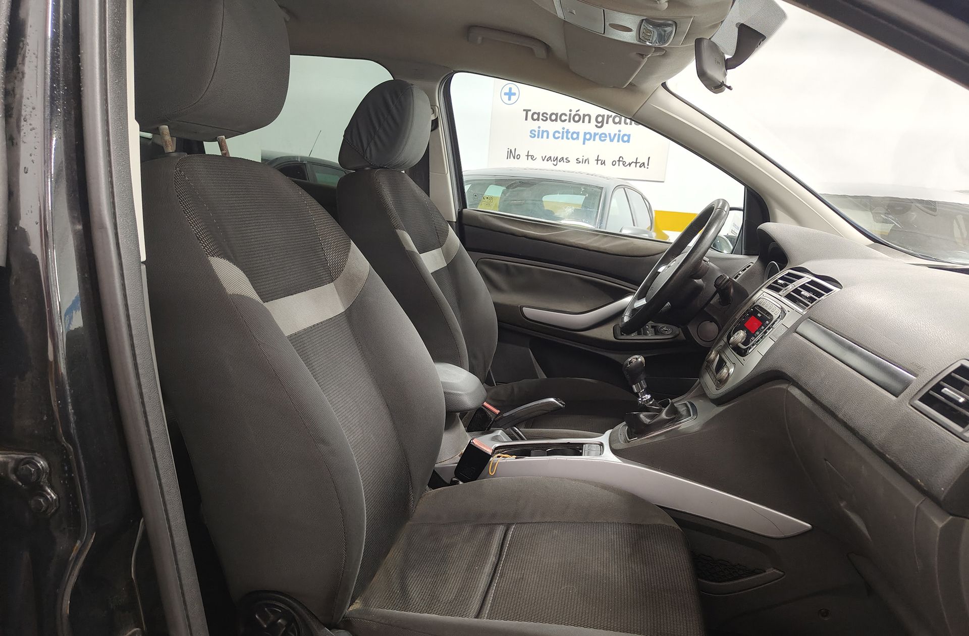 Ford Kuga 2.0 TDCi Trend 4x2 - foto 13