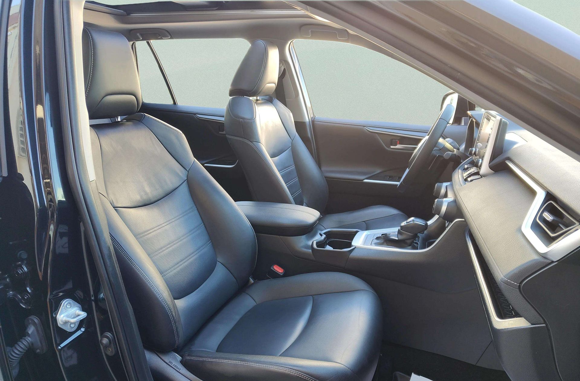 Toyota RAV4 2.5l hybrid Luxury - foto 26