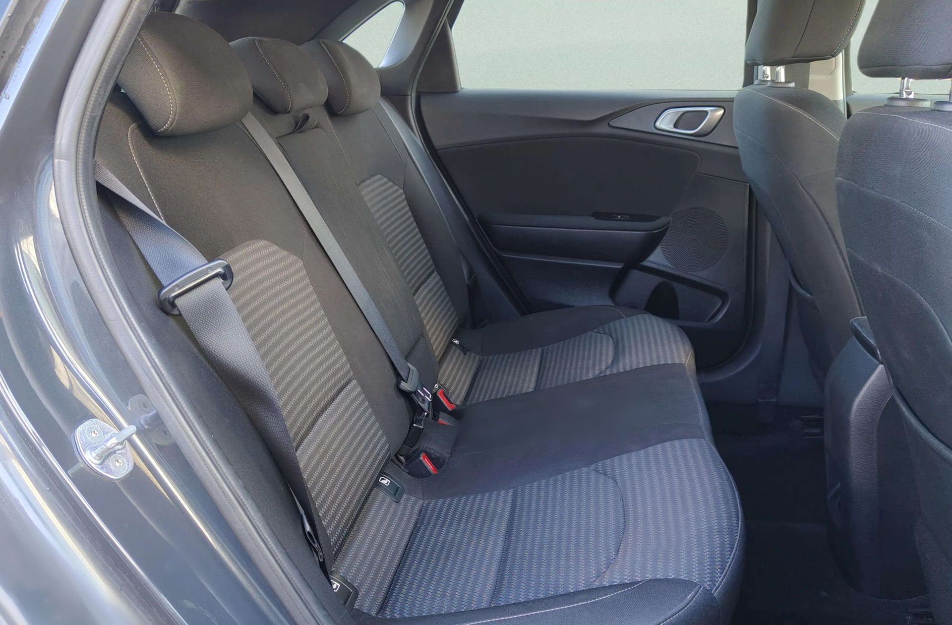 Kia Ceed 1.6 MHEV iMT Drive - foto 16