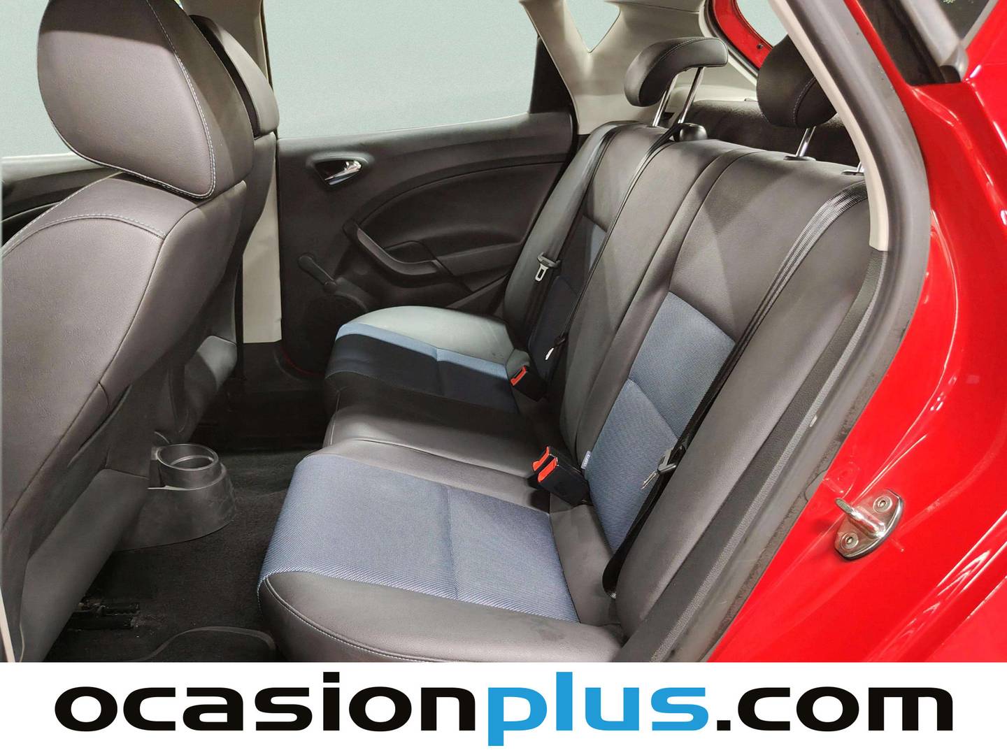 Foto asientos traseros Seat Ibiza Seat Ibiza 1.0 EcoTSI Style Connect Blue (95 CV)