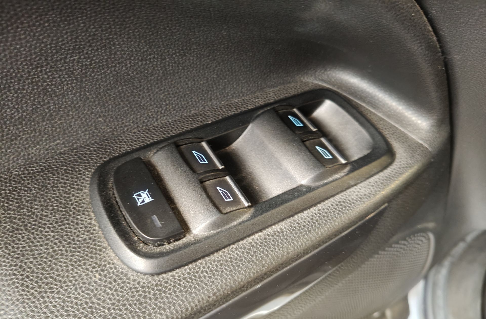 Ford EcoSport 1.5 TDCi Trend - foto 30